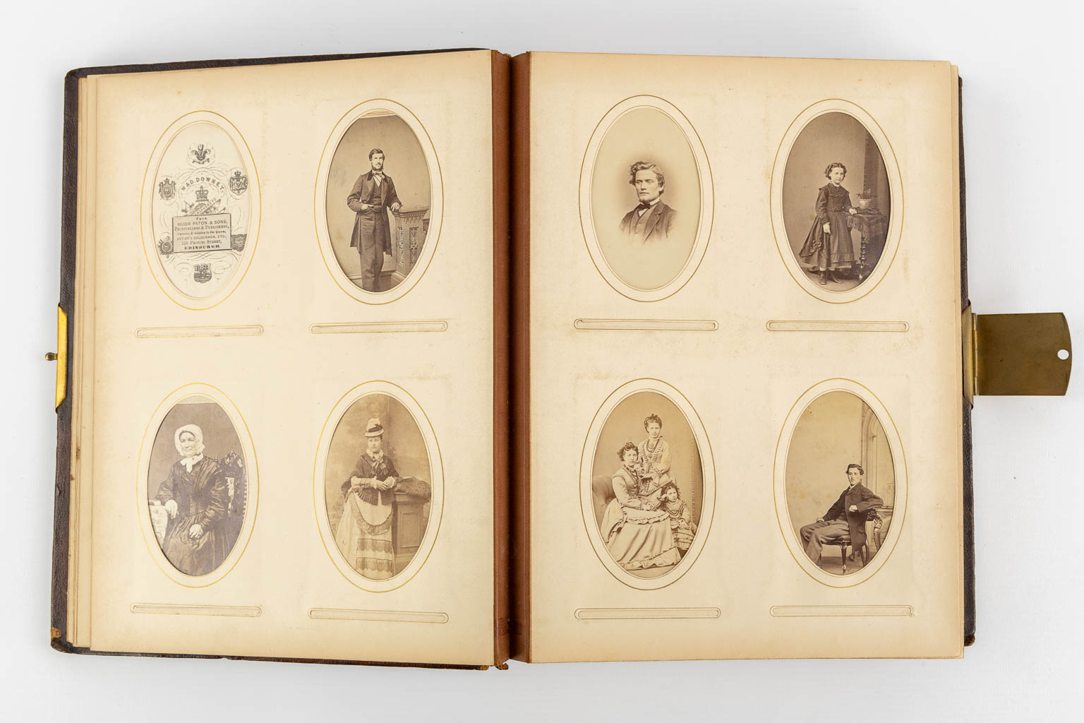 Five family photo books, of which 1 has a music box. (W:24 x H:30 cm) - Image 9 of 14