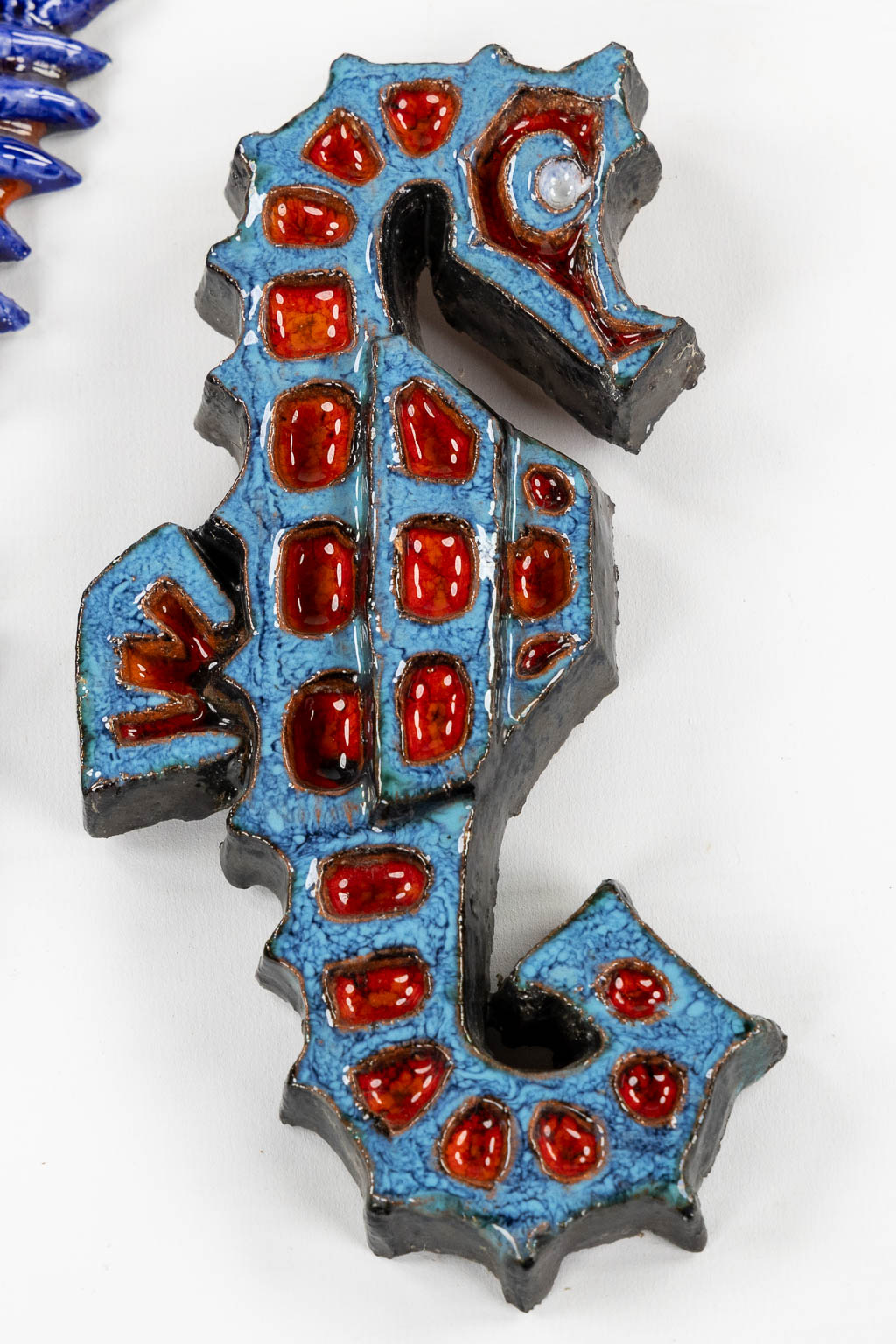 A decorative collection of ceramic Seahorses, circa 1960-1980. (H:52 cm) - Image 3 of 9