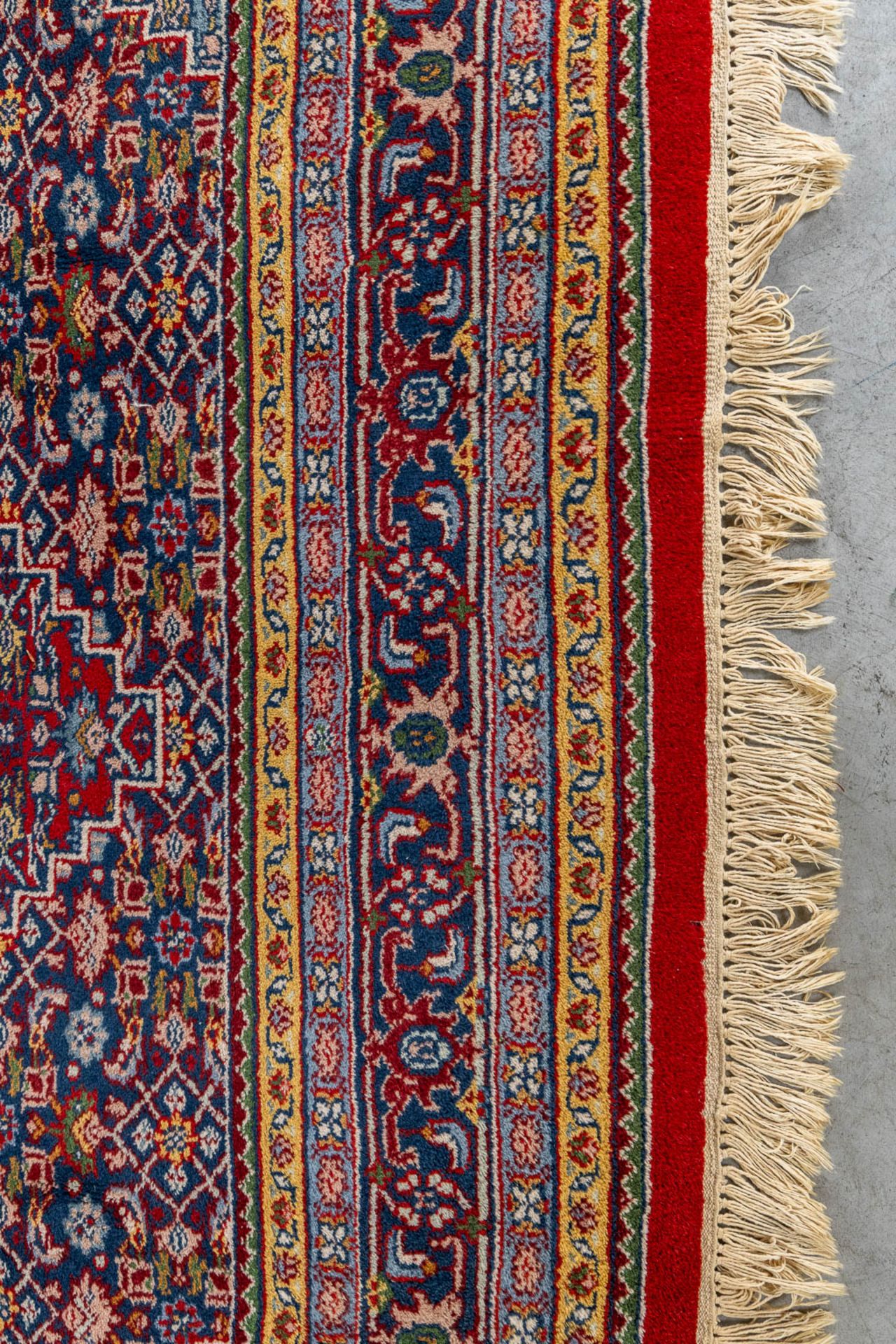 An Oriental hand-made carpet, Bidjar. (L:308 x W:194 cm) - Image 6 of 9