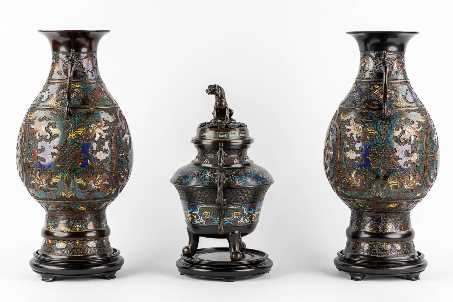 A pair of vases, added an insence burner, bronze with champslevé decor. Circa 1900. (H:45 x D:23 cm) - Image 6 of 15