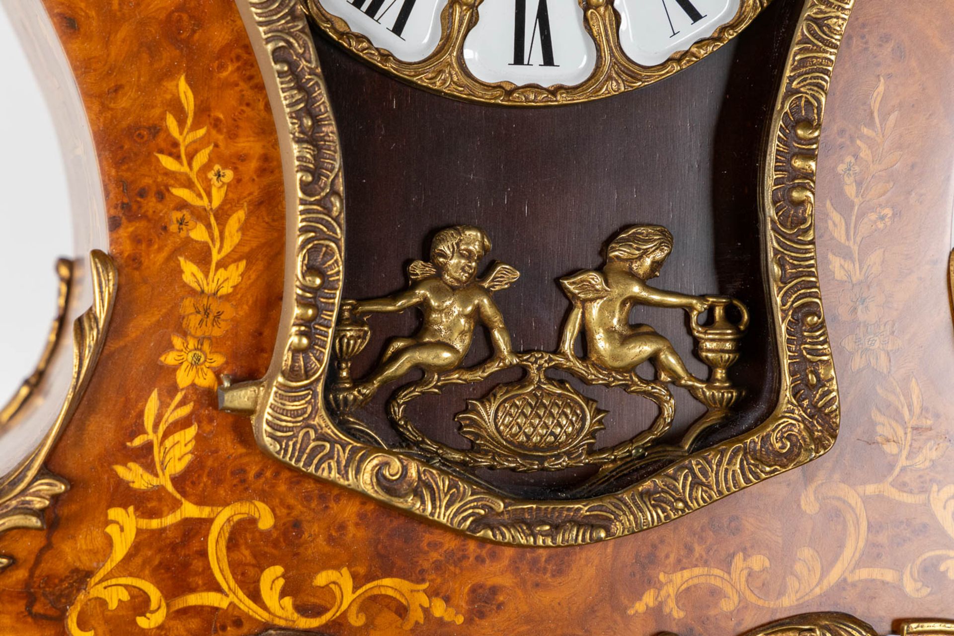 A cartel clock on a pedestal, Westminster movement, marquetry inlay and mounted with bronze. (L:29 x - Image 10 of 15