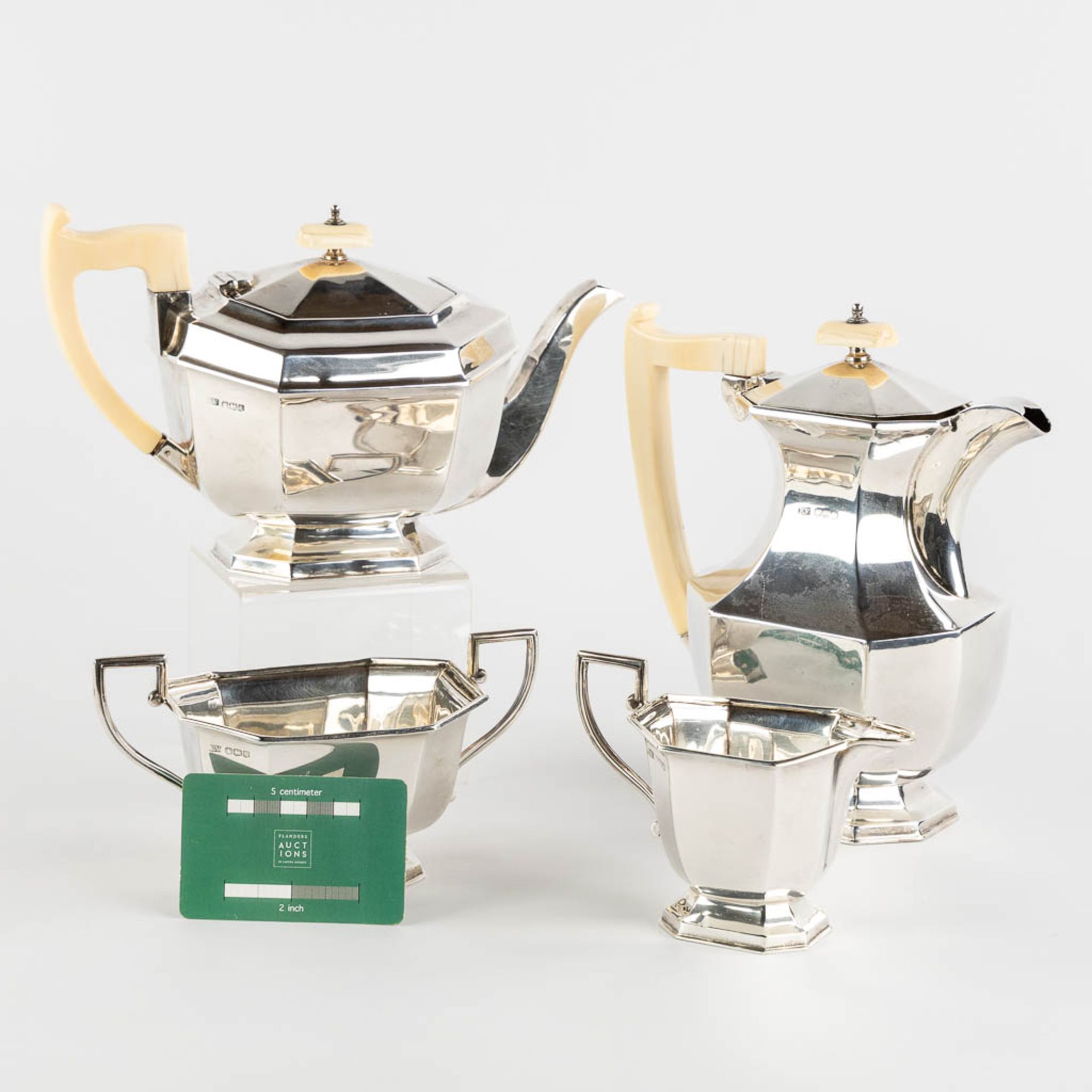 Viner's Ltd. A 4-piece silver coffee and tea service, Sheffield, England, 1936. Art Deco. 1,631 kg.  - Bild 2 aus 10