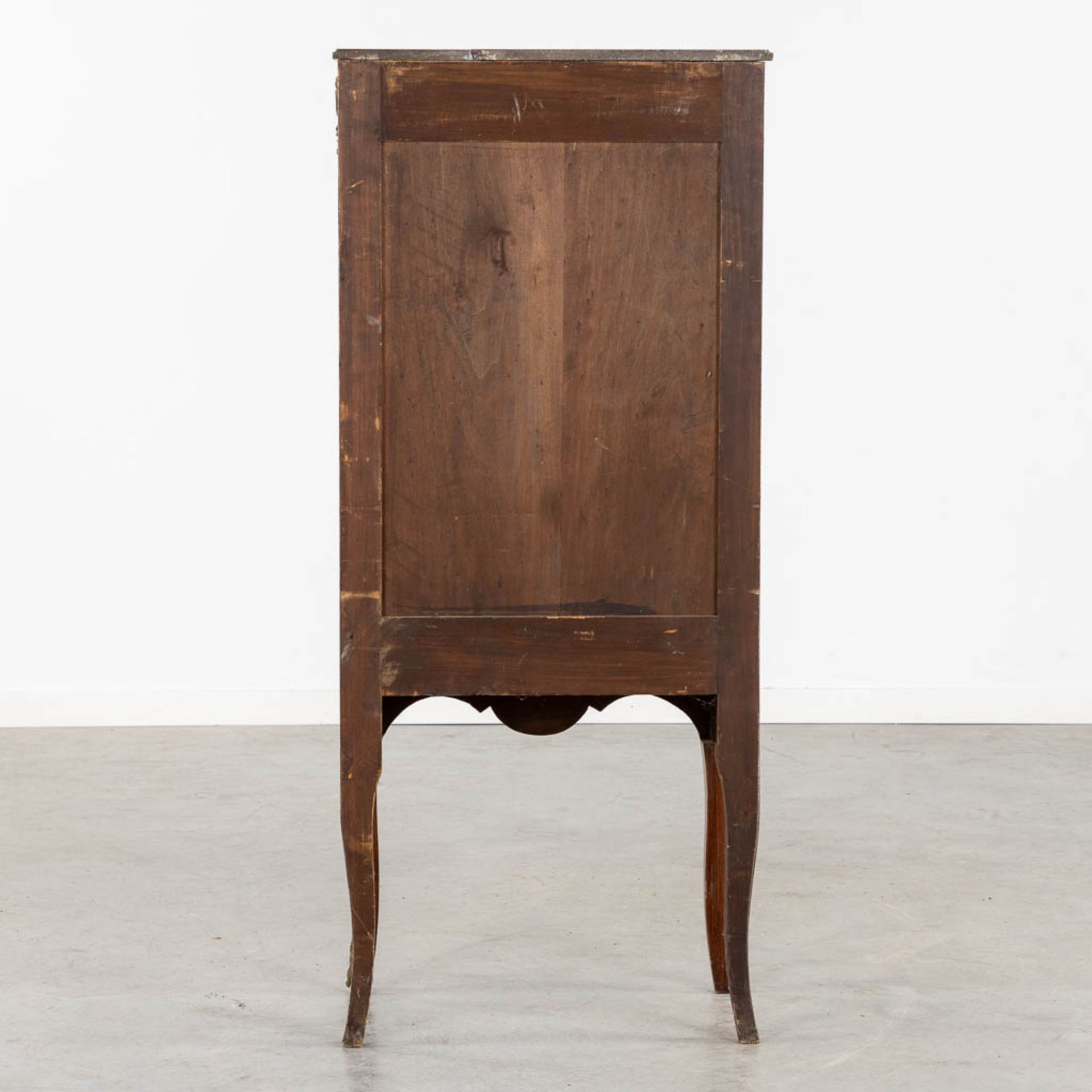 A Secretaire cabinet, Marquetry inlay and mounted with bronze. Circa 1900. (L:34 x W:56 x H:128 cm) - Bild 8 aus 15