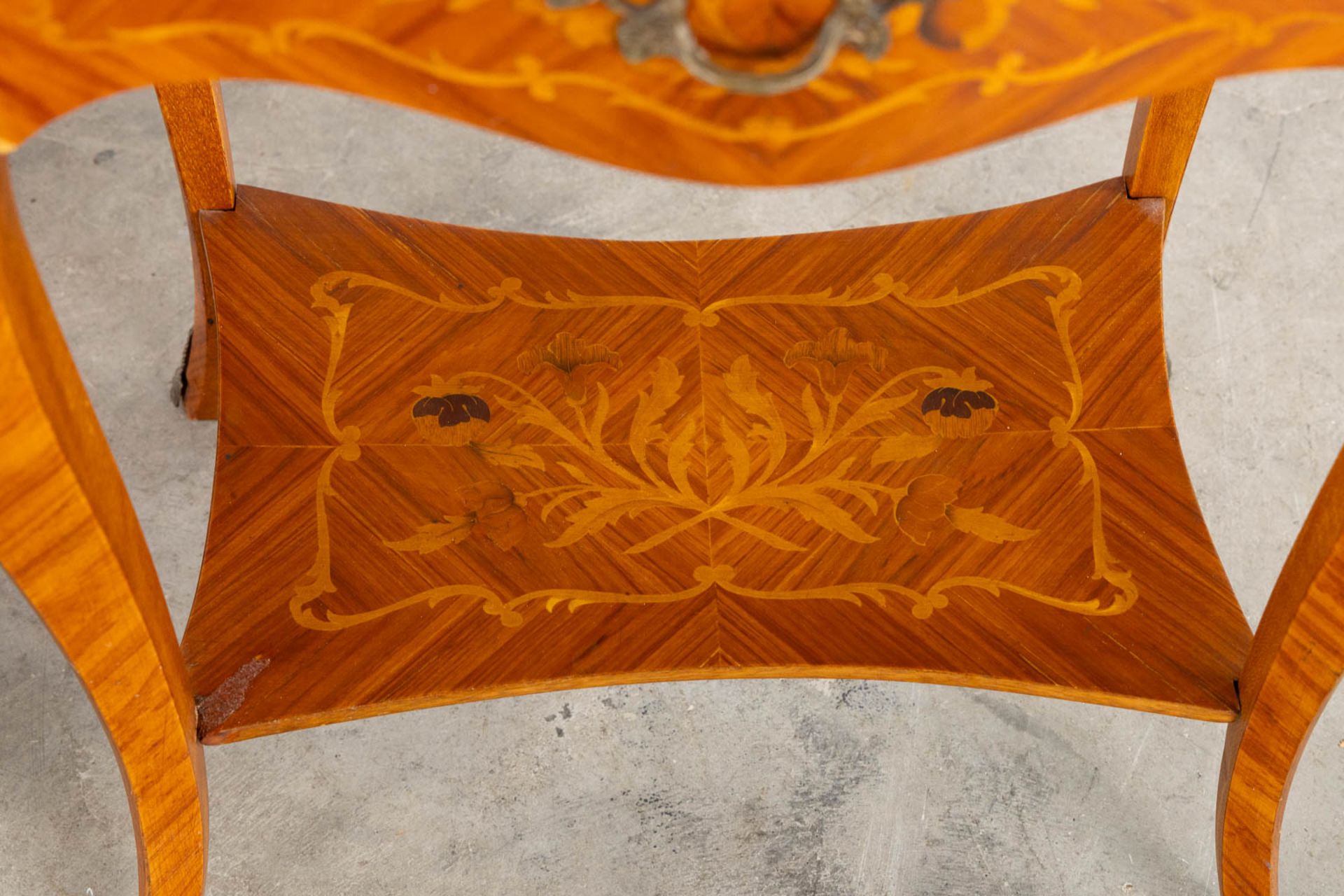 A pair of side tables, marquetry inlay and mounted with bronze. (L:37 x W:51 x H:65 cm) - Image 11 of 13