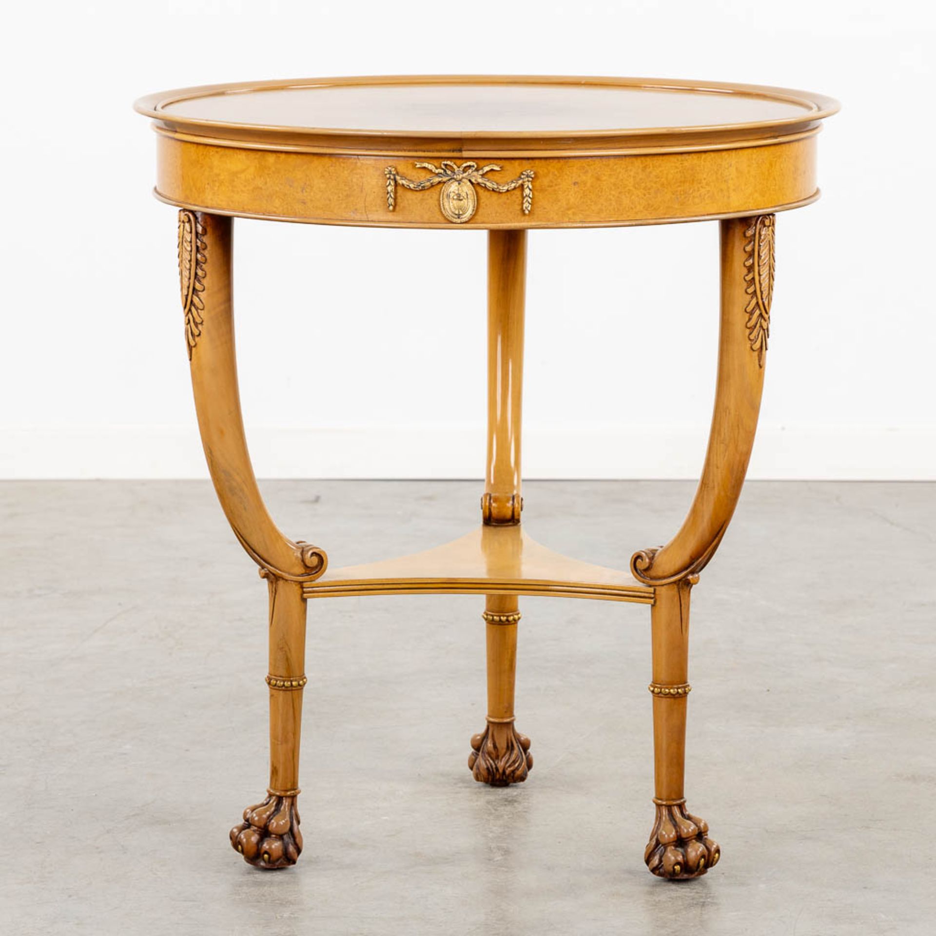 Colombo Mobili, a round side table, empire style. 20th C. (H:68 x D:62 cm) - Image 4 of 12