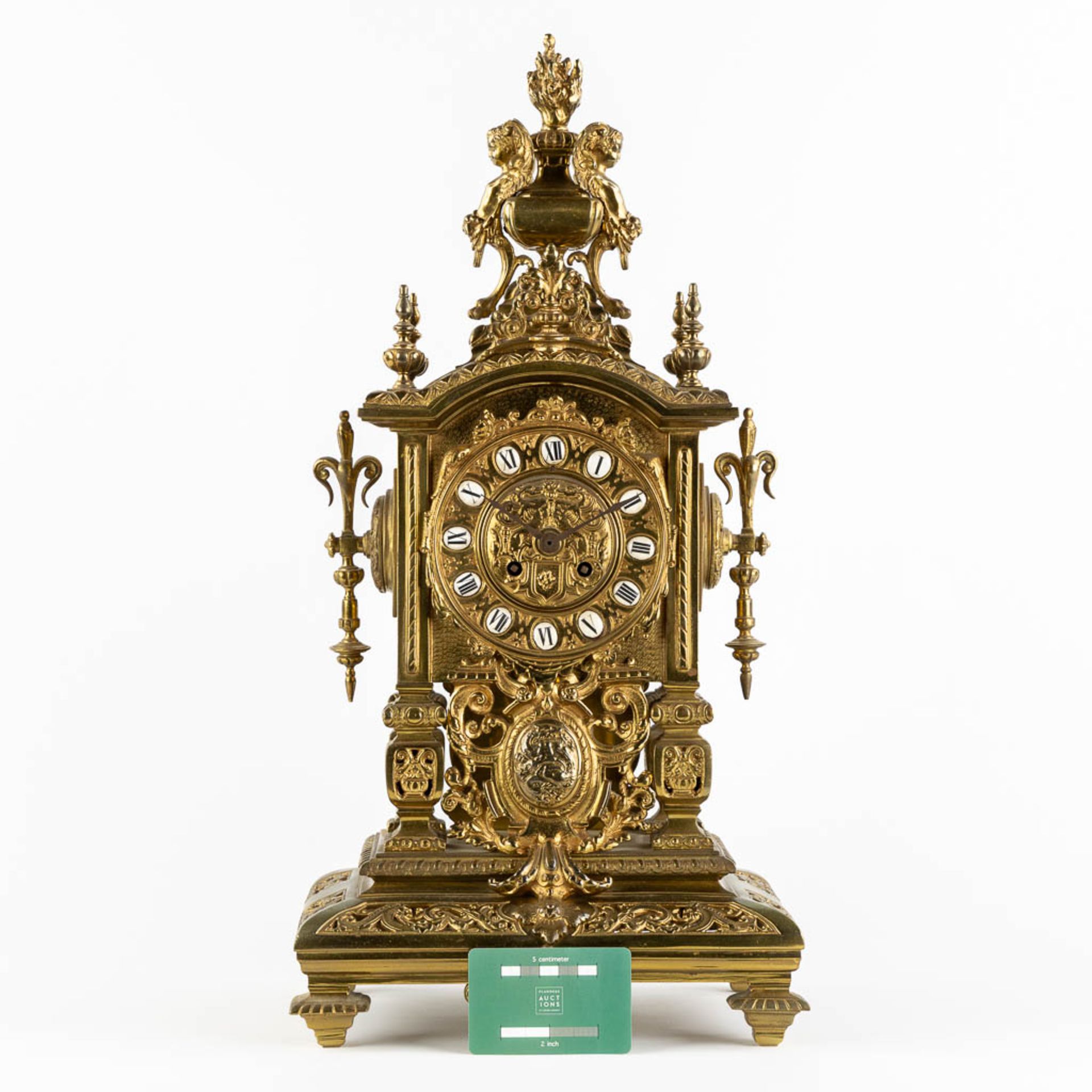 A mantle clock, bronze decorated with angels. Circa 1900. (L:21 x W:27 x H:54 cm) - Image 2 of 13