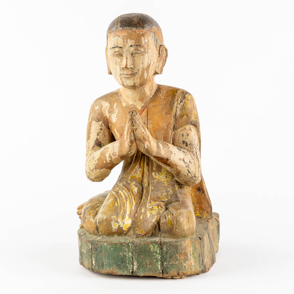 An antique wood-sculptured figurine of a monk. 18th/19th C. (L:36 x W:30 x H:47 cm) - Image 3 of 10