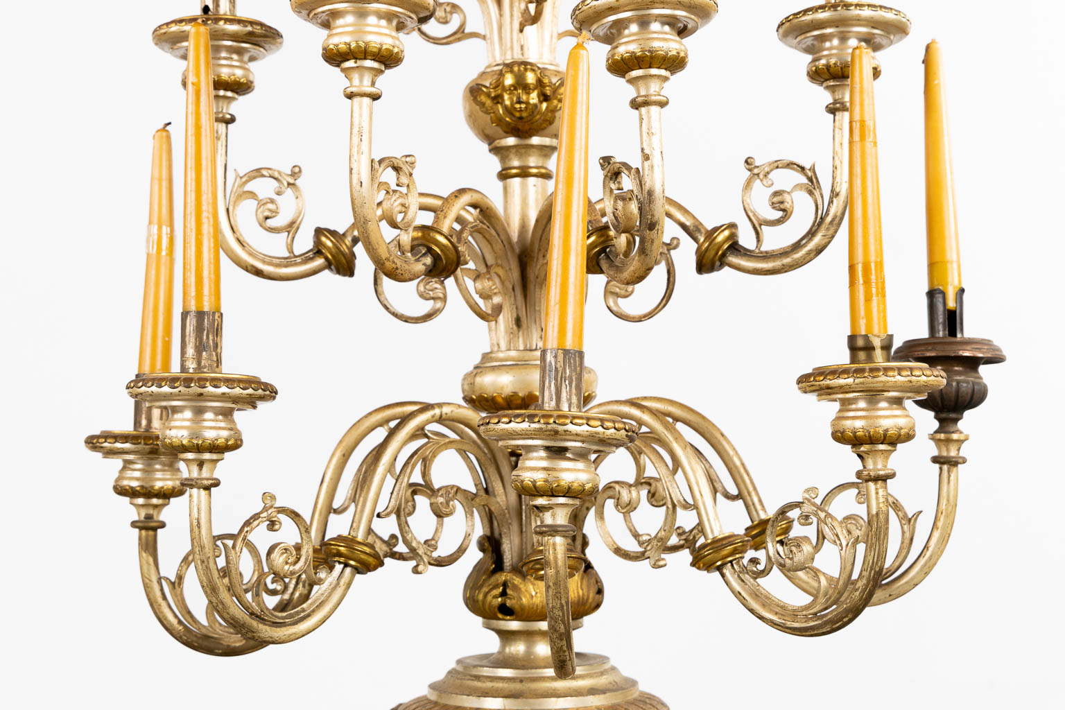 An impressive pair of candelabra, 15 candles, gold and silver-plated metal. (L:44 x W:60 x H:138 cm) - Image 11 of 12