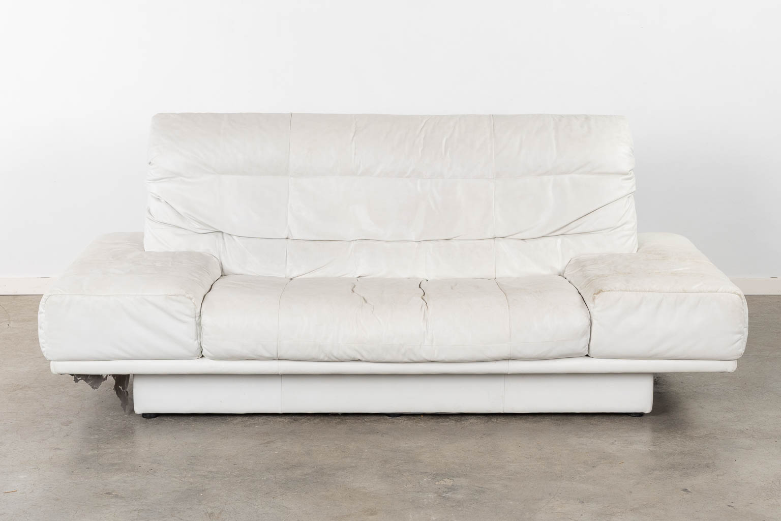 Rolf Benz, a large white leather salon suite. (L:88 x W:205 x H:86 cm) - Image 4 of 8