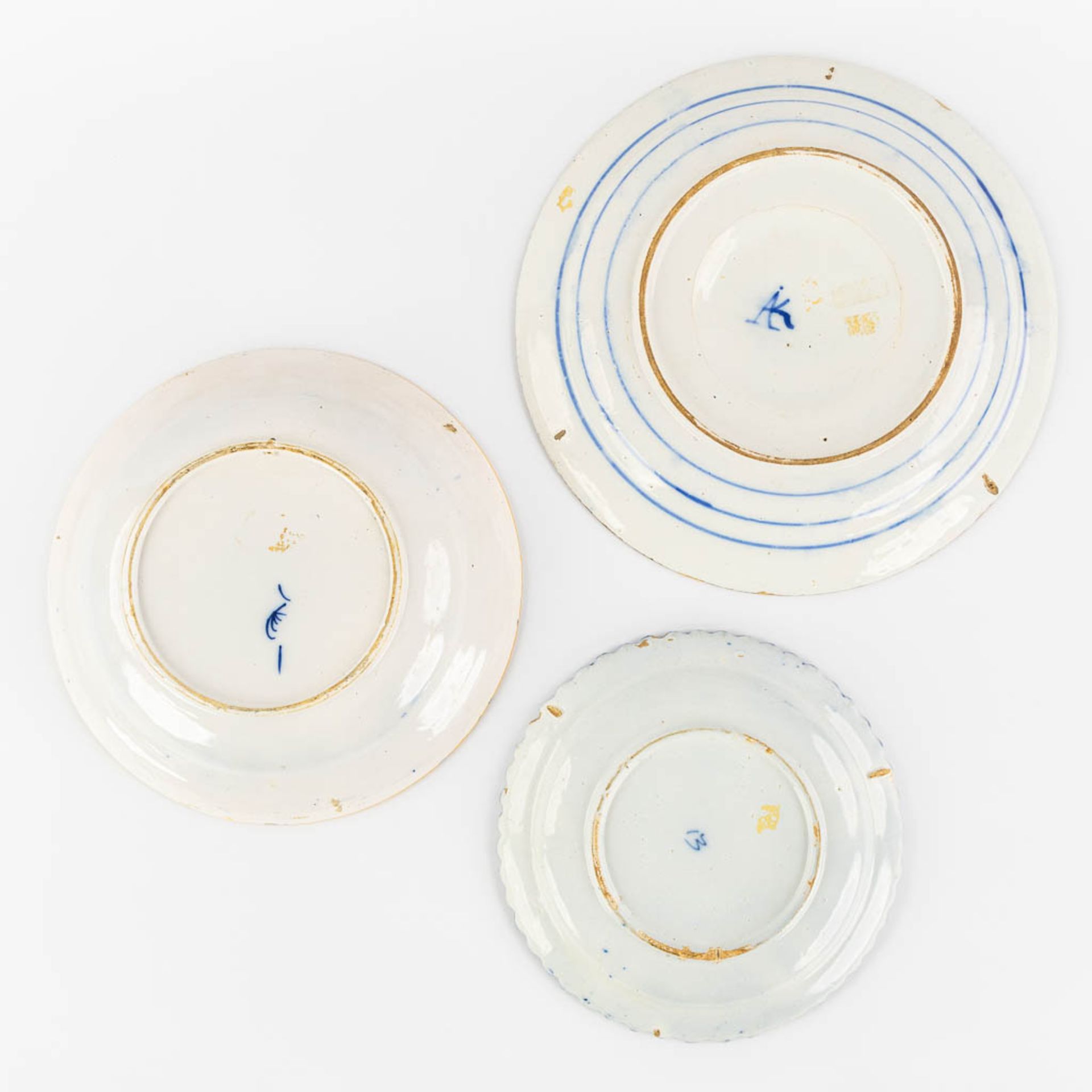 Delft, a collection of table accessories and plates. (L:11 x W:30 x H:28 cm) - Bild 4 aus 18