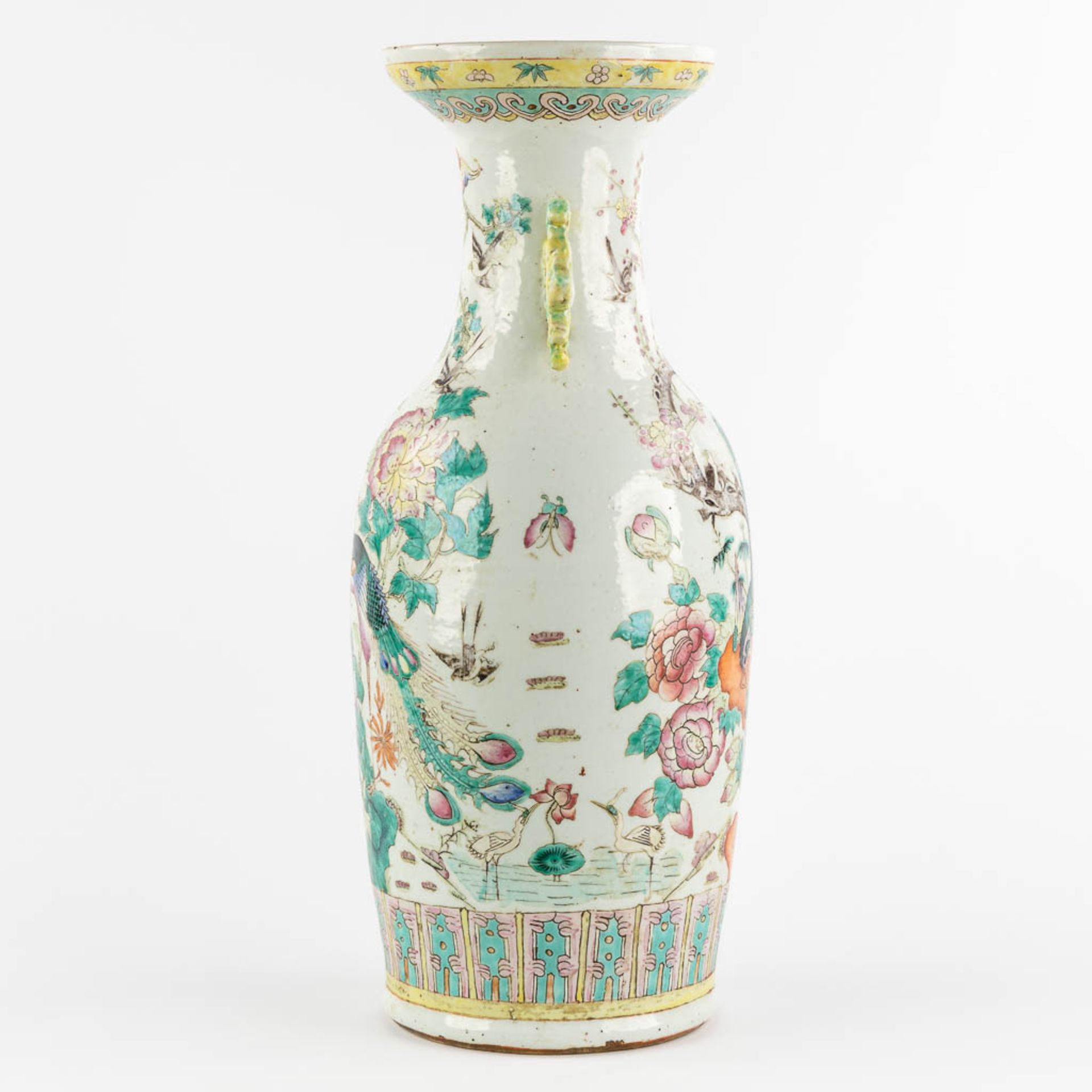 A Chinese Vase, Famille Rose decorated with Fauna and Flora. (H:60 x D:25 cm) - Bild 6 aus 12