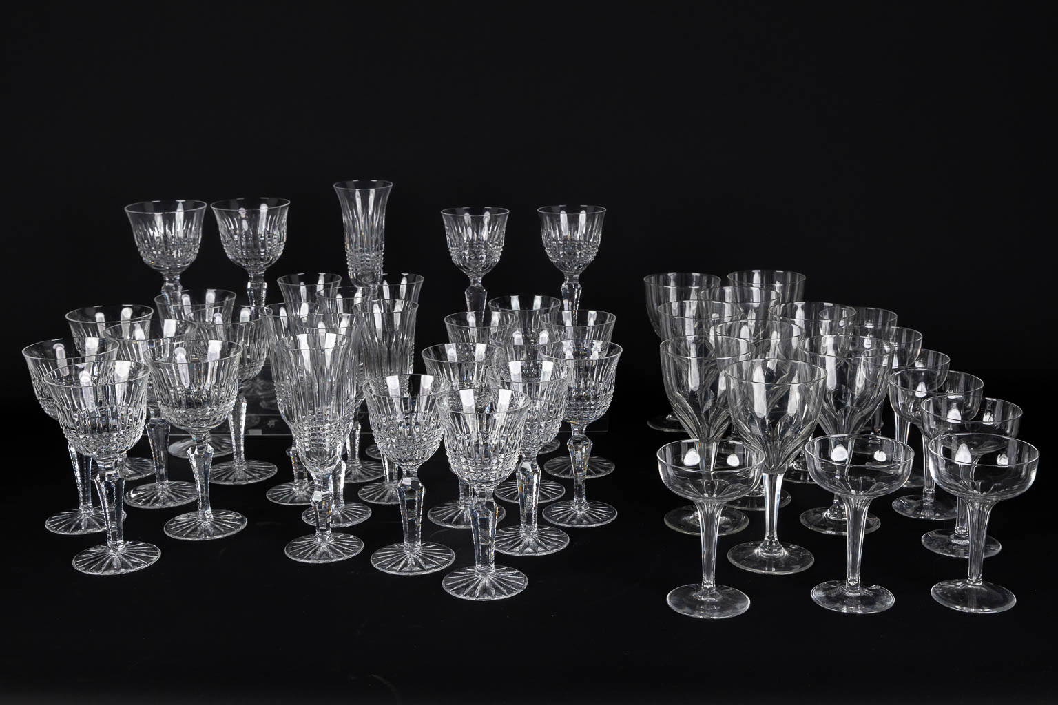 Val Saint Lambert and others, a large glass service. (H:20,1 cm)