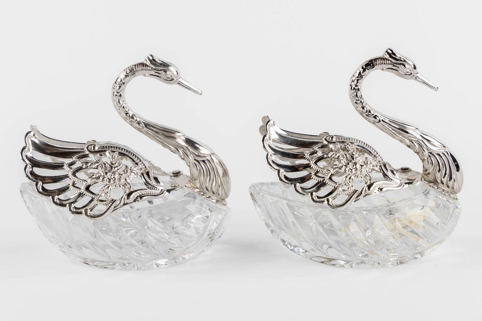 A large collection of silver and silver-plated objects, table accessories and serving ware. (L:16 x  - Bild 26 aus 29