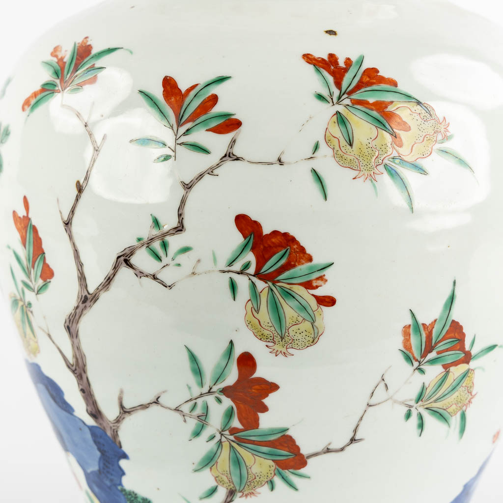 A Chinese pot, Wuchai decorated with growing fruits and blossoms. (H:31 x D:25 cm) - Image 10 of 11