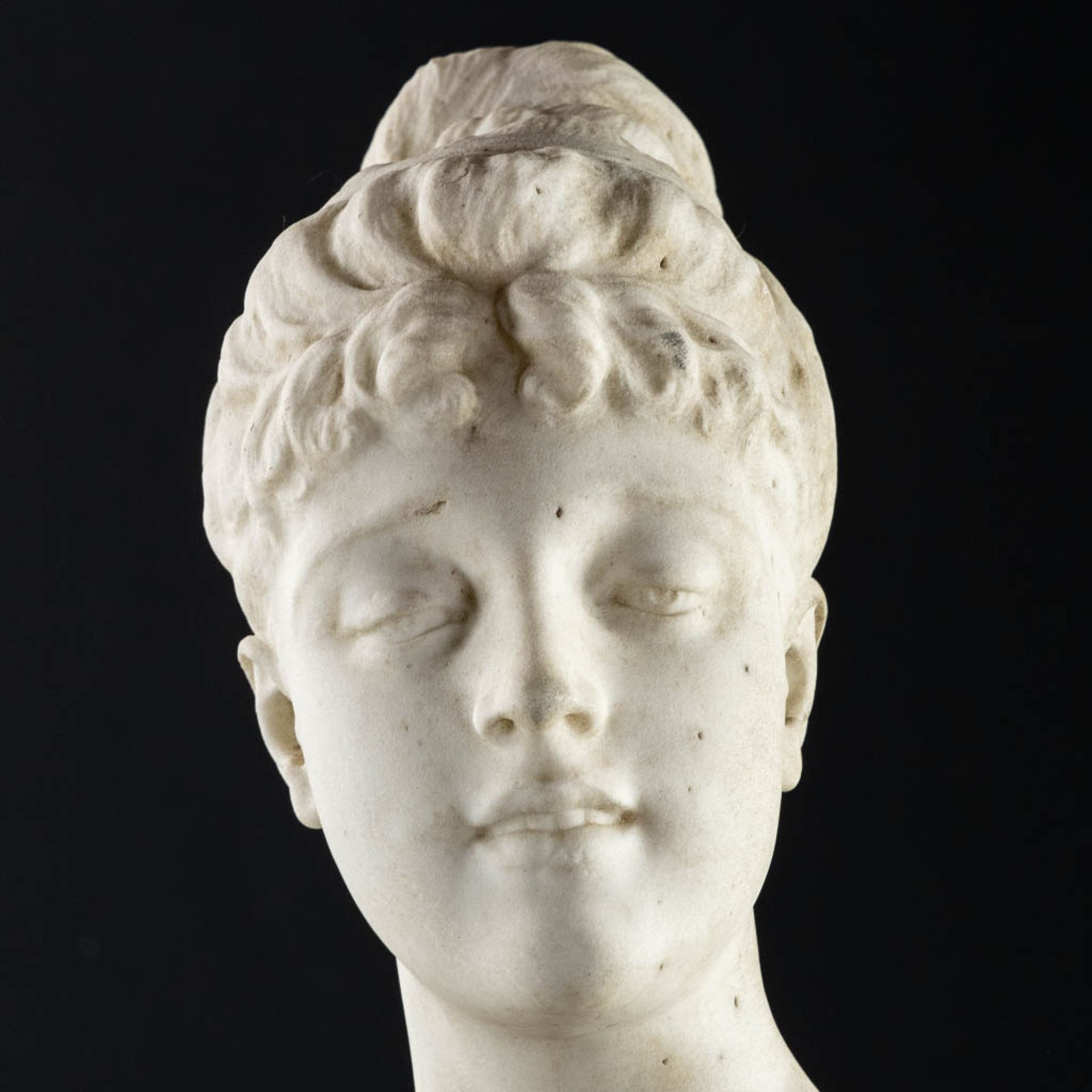 Studio of Orazio ANDREONI (1840-1895) 'Bust of a lady with butterfly, Femme au Papillon'. (L:29 x W: - Image 8 of 9