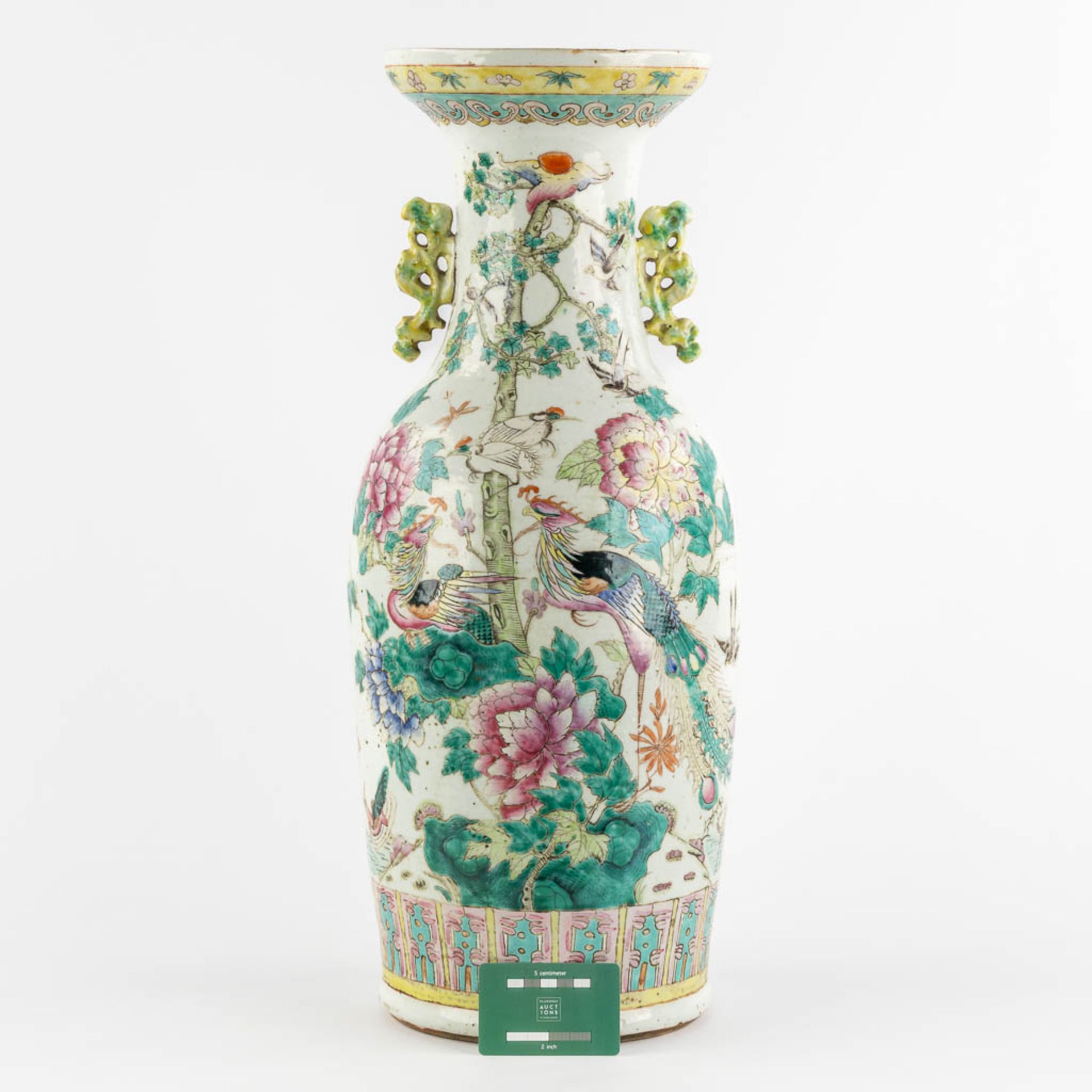 A Chinese Vase, Famille Rose decorated with Fauna and Flora. (H:60 x D:25 cm) - Bild 2 aus 12
