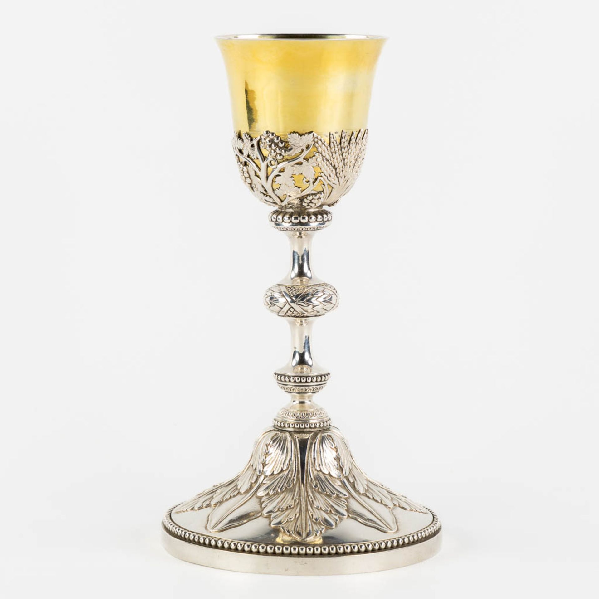 A chalice, silver-plated metal and gold-plated silver, Gothic Revival. 19th C. (H:27 x D:15 cm) - Image 5 of 9