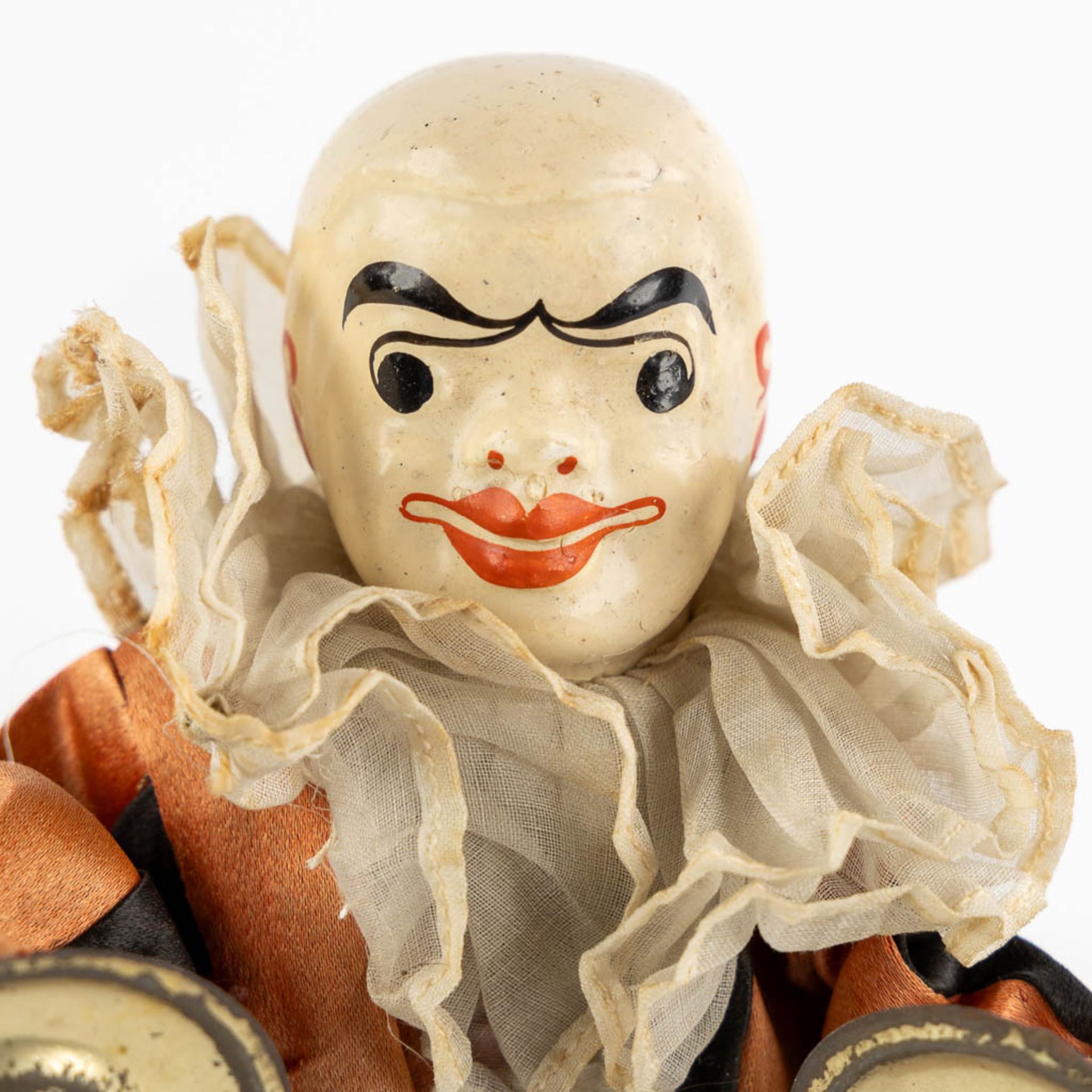 A semi-automatic cymbalier puppet. (W:13 x H:21,5 cm) - Bild 8 aus 9