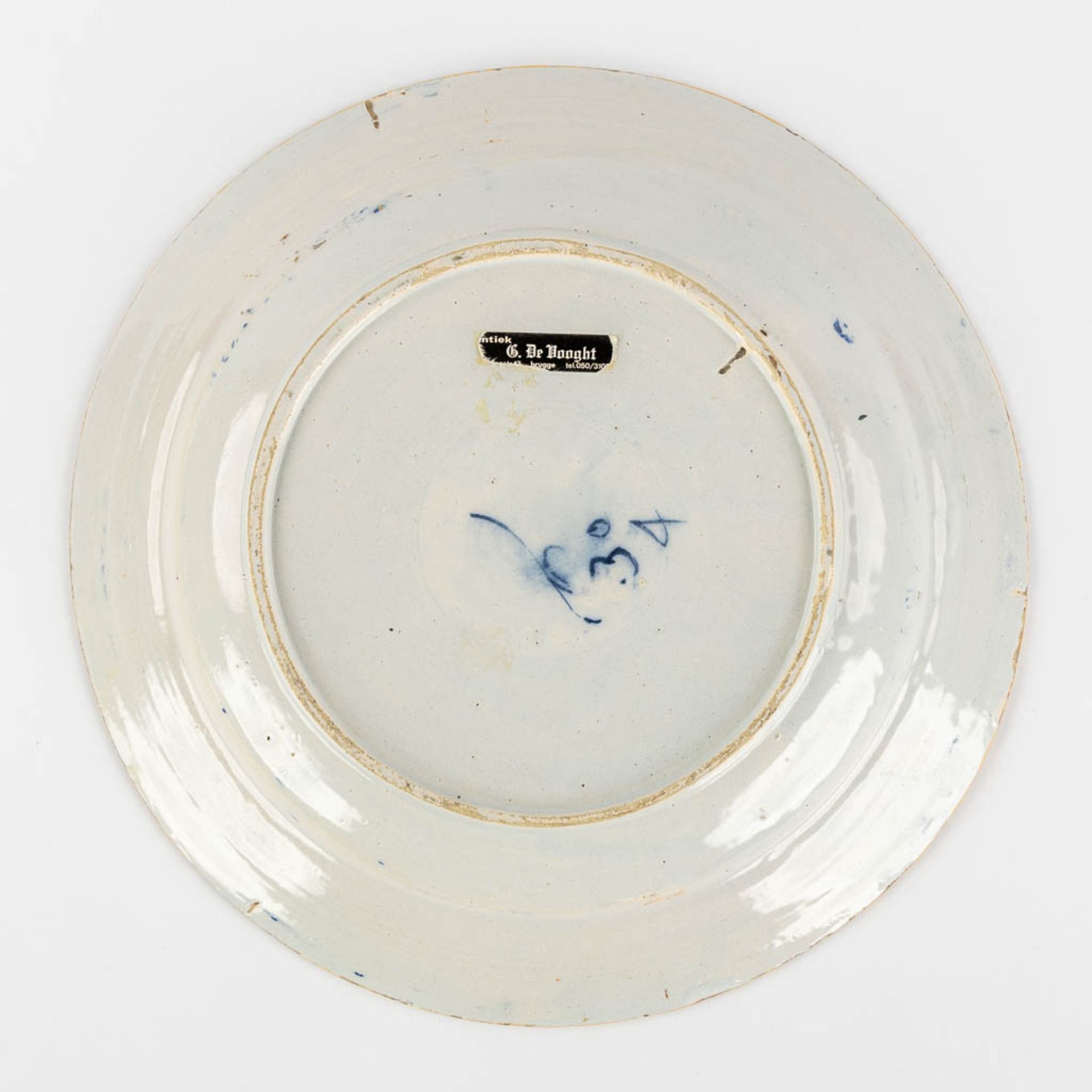 Delft, 'De Drie Klokken' A 5-piece 'Kaststel', added a 'De Porceleyne Klaauw' Peacock plate. 18th. ( - Image 23 of 26