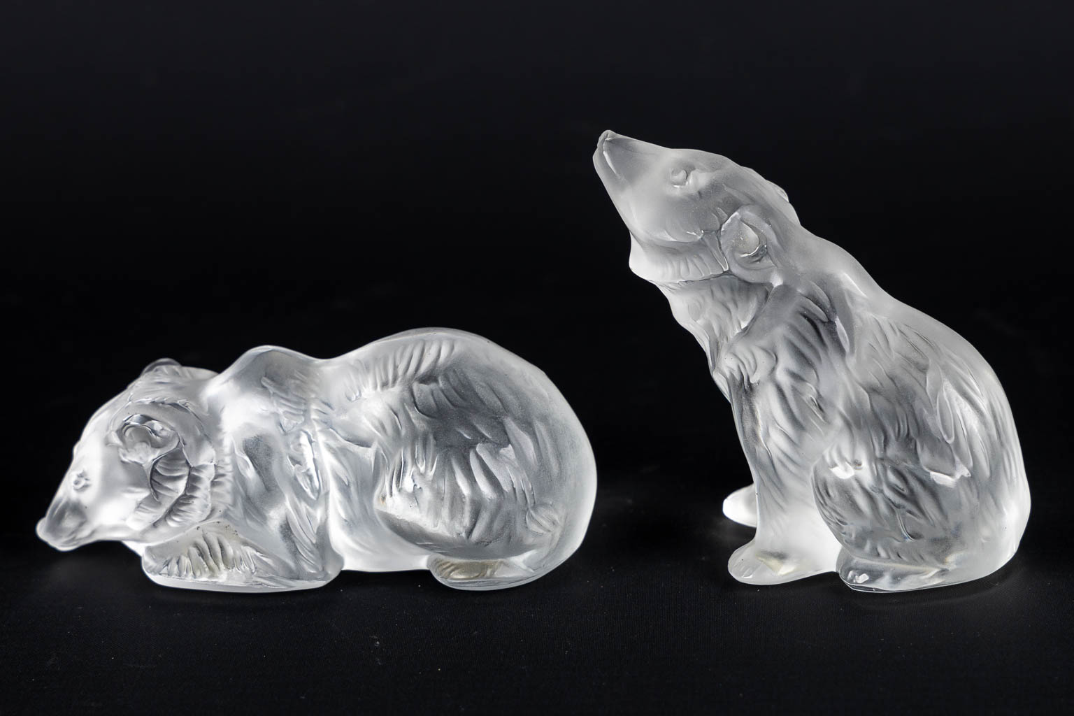 Lalique France, Two bears. (L:4,5 x W:7,5 x H:8 cm) - Image 6 of 10