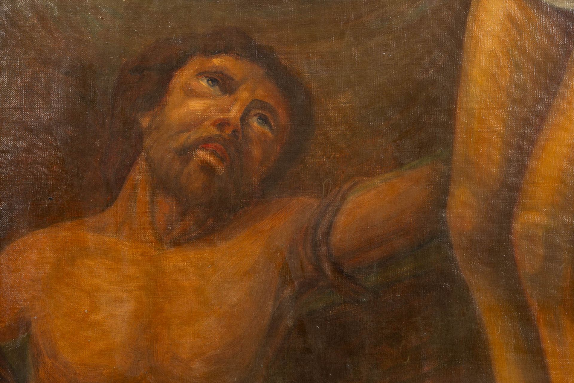 An antique painting 'Christ hanging from the cross' oil on canvas. (W:55 x H:86 cm) - Bild 5 aus 6