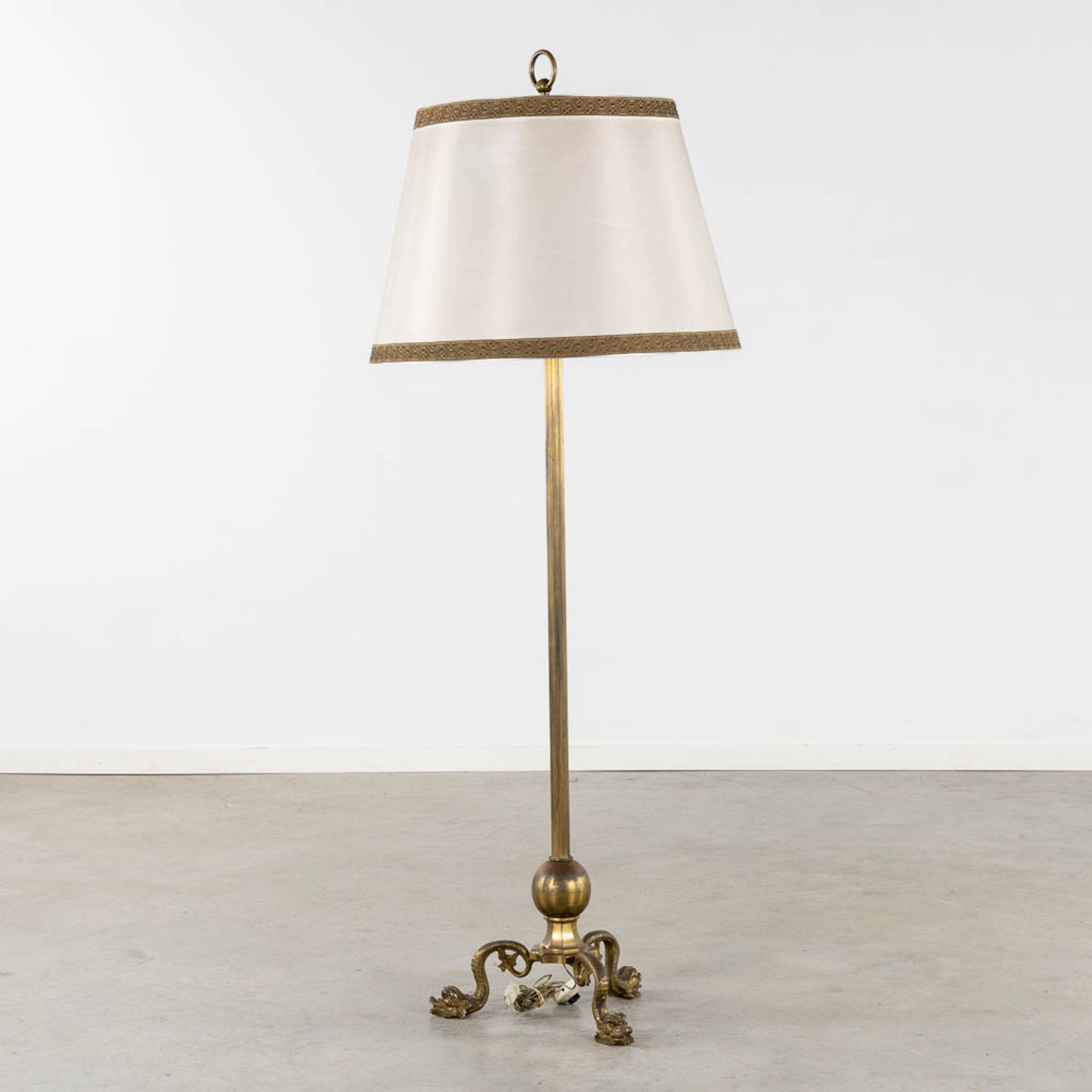 A marble and bronze coffee table, added a floorlamp. Circa 1960. (L:52 x W:101 x H:41 cm) - Image 4 of 19