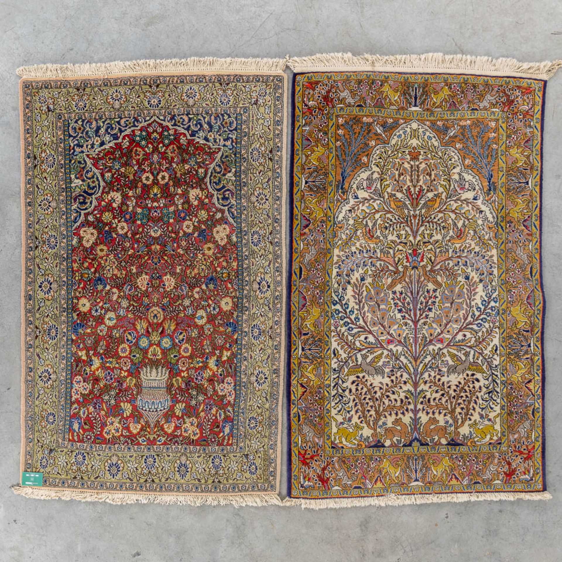 Two Oriental hand-made carpets, or prayer rugs. (L:175 x W:105 cm) - Bild 2 aus 13