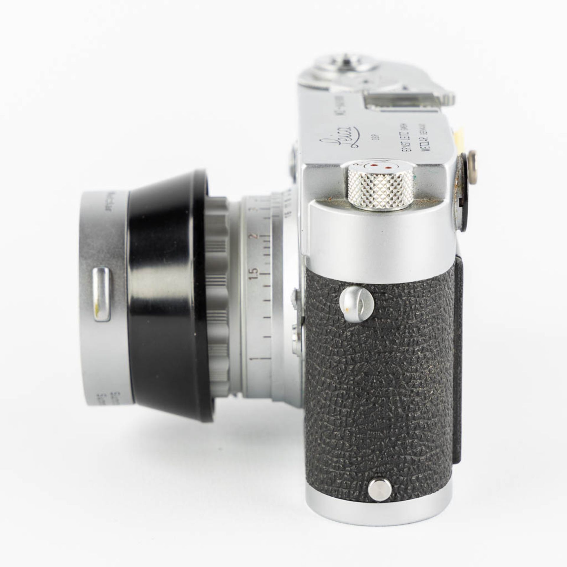 Leica, model M2, an analog photocamera. (L:8 x W:14 x H:7,6 cm) - Bild 5 aus 15
