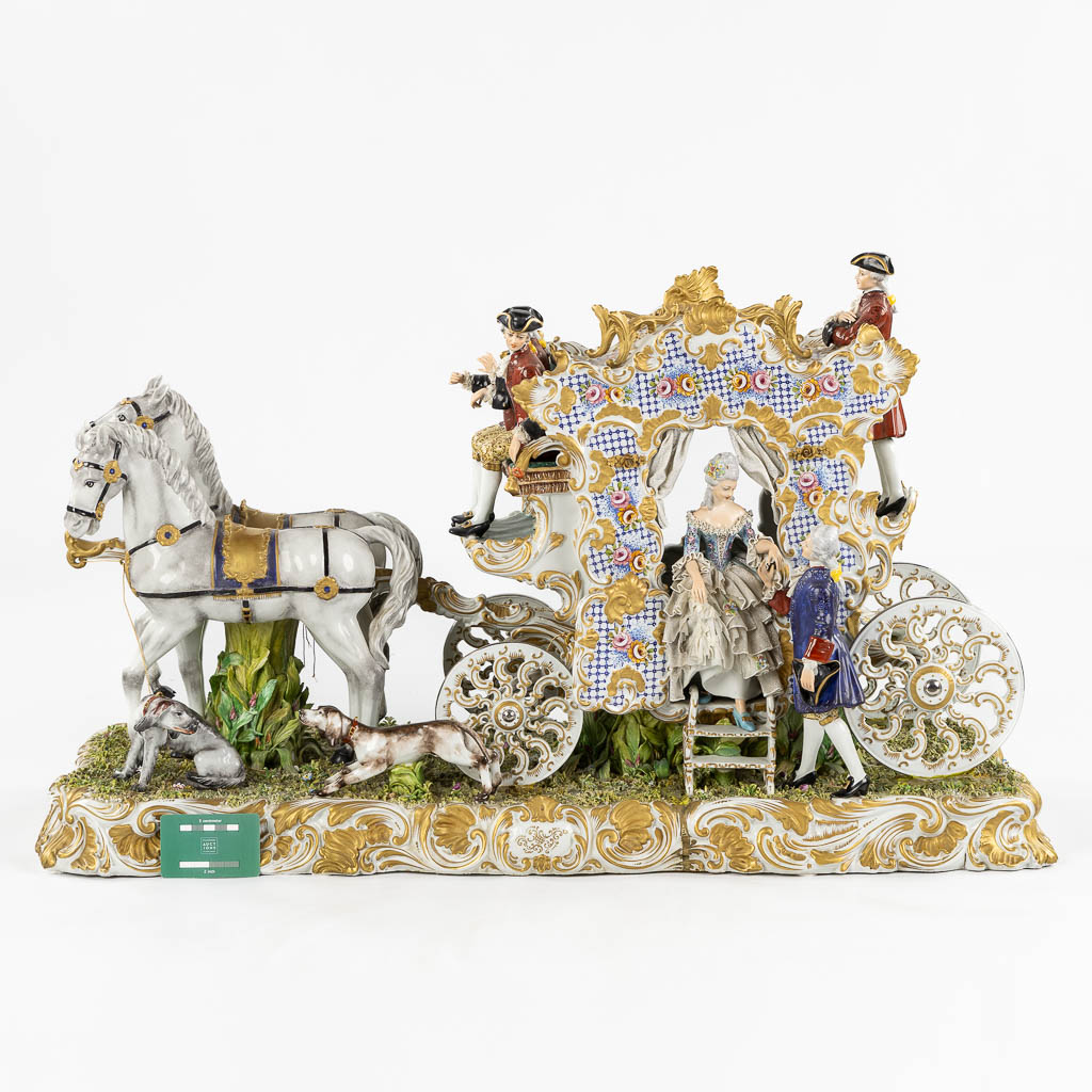 Capodimonte, an exceptionally large horse-drawn carriage, polychrome porcelain. (L:90 x W:40 x H:54 - Image 2 of 14
