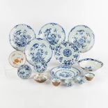 Fifteen Chinese cups, saucers and plates, blue white and Famille Roze. (D:23,4 cm)