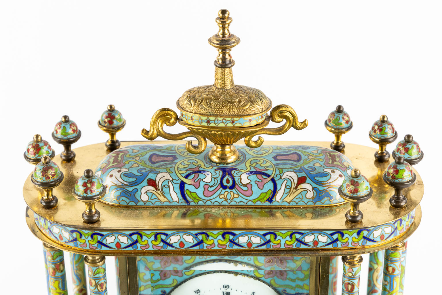 A decorative table clock, finished with cloisonné enamel. (L:15 x W:32 x H:46 cm) - Image 8 of 11