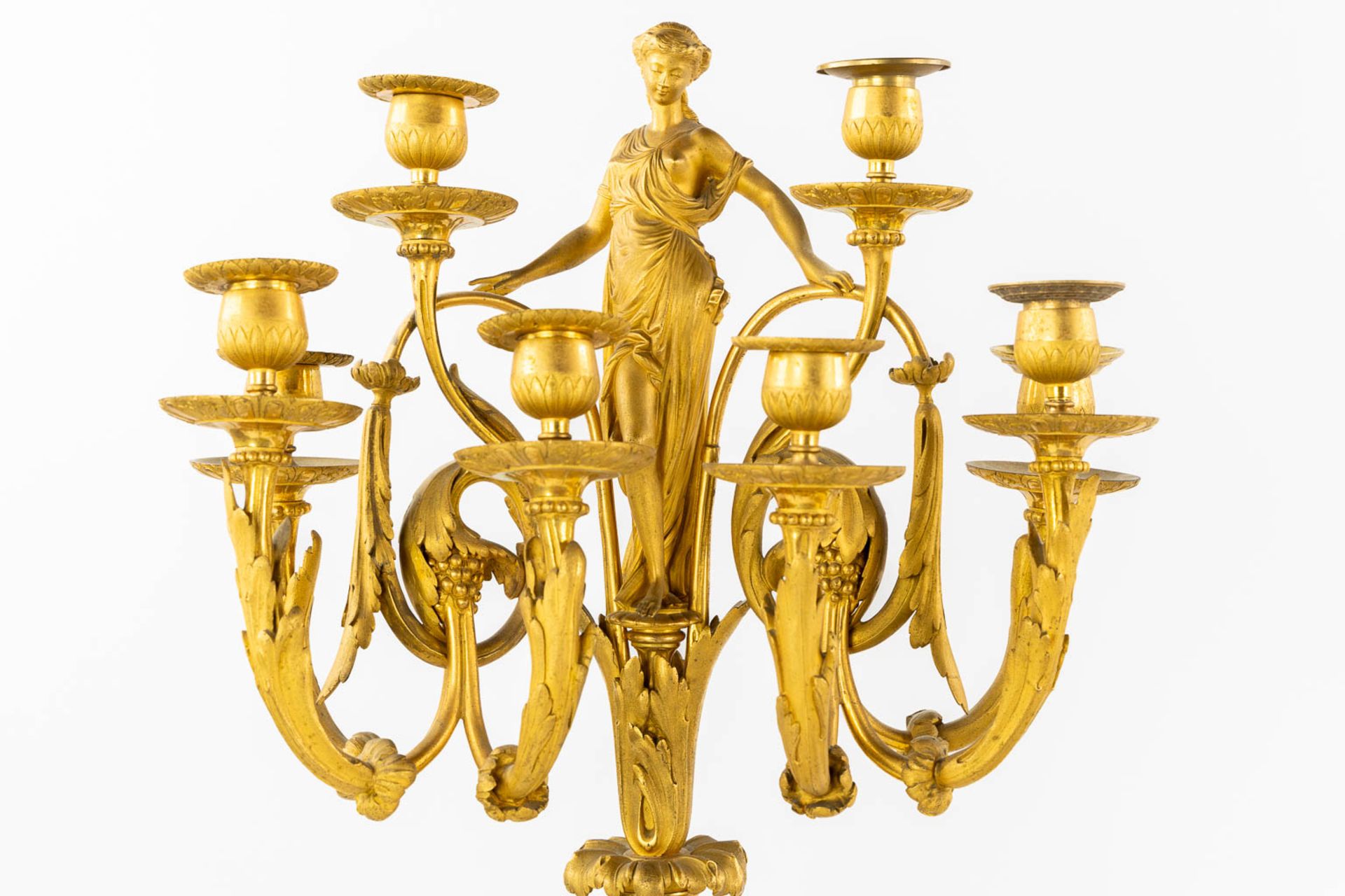 Lerolle Paris, a three-piece mantle garniture clock and candelabra, gilt bronze. France, 19th C. (L: - Bild 11 aus 21