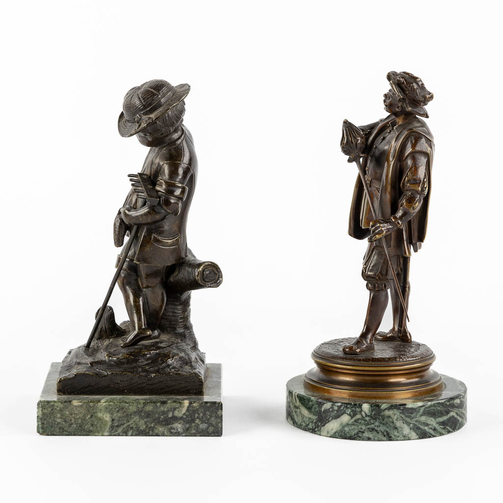 Two decorative figurines, patinated bronze. Circa 1900. (H:20 x D:10 cm) - Image 6 of 10