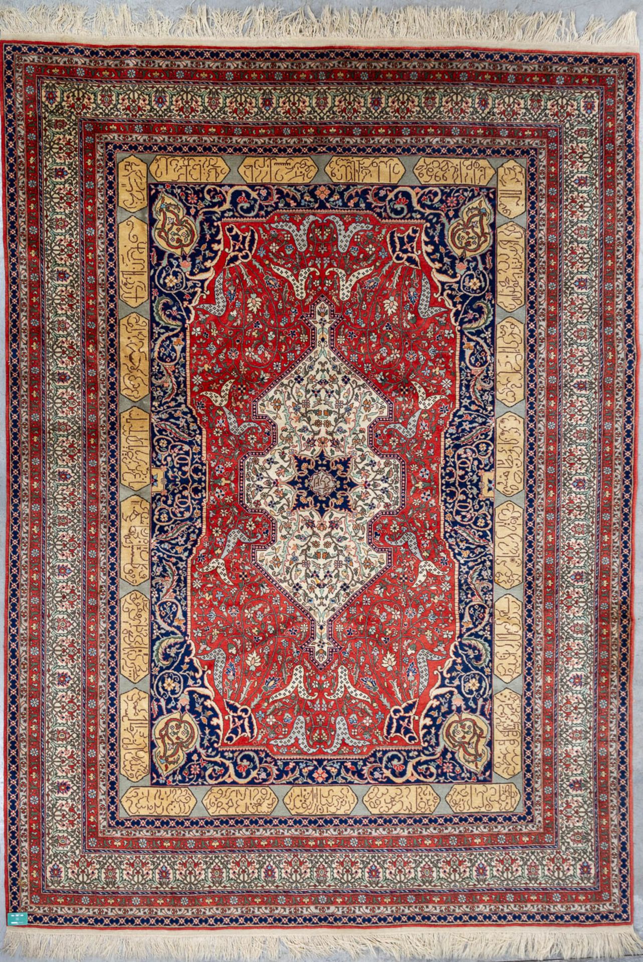 An Oriental hand-made carpet with Arabic Poems, Kashan. (L:382 x W:277 cm) - Bild 2 aus 8