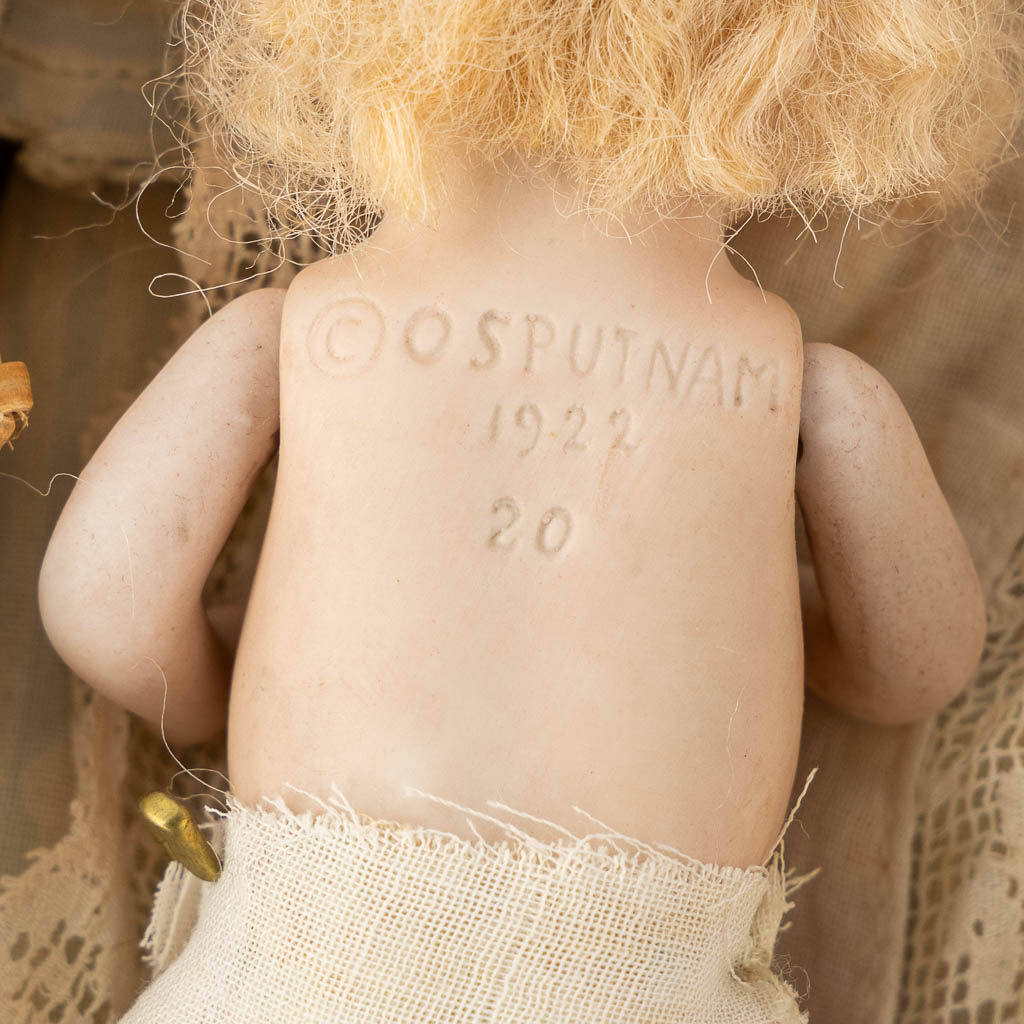 Three antique dolls, stored in a woven basket. (L:11,5 x W:17 x H:7 cm) - Image 9 of 13