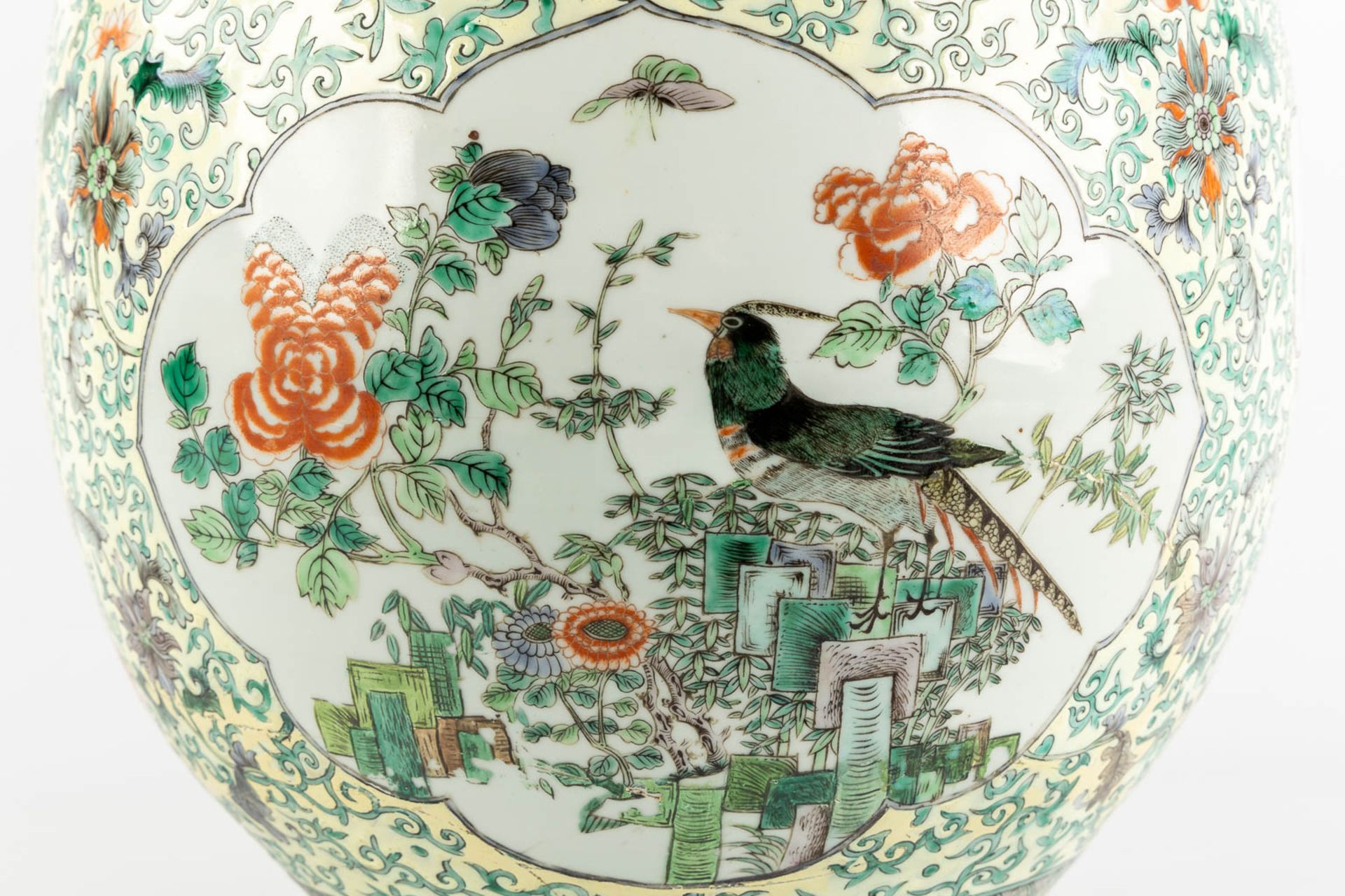 A Large Chinese Cache-Pot, Famille Verte decorated with fauna and flora. 19th C. (H:35 x D:40 cm) - Image 10 of 14