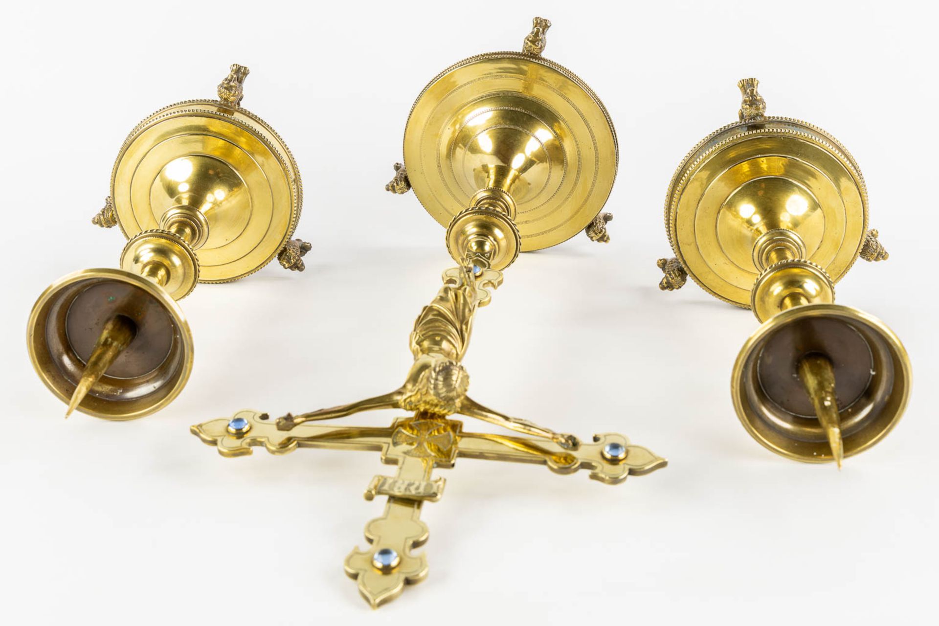 An altar crucifix and matching candelabra, Brass, Gothic revival, probably made by Bourdon, Ghent. ( - Image 11 of 11