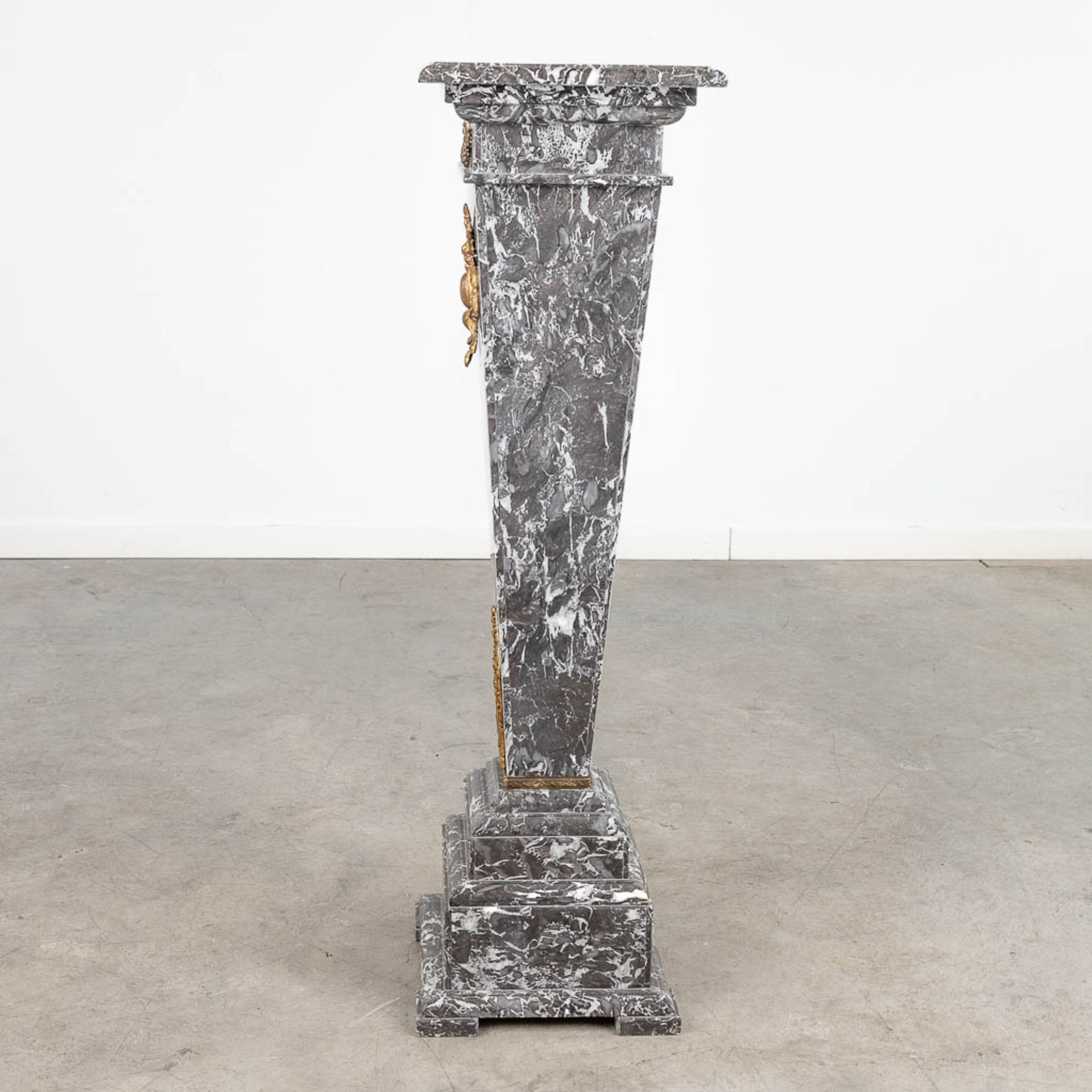A pedestal, made of grey marble mounted with gilt bronze. (L:30 x W:30 x H:104 cm) - Bild 7 aus 11