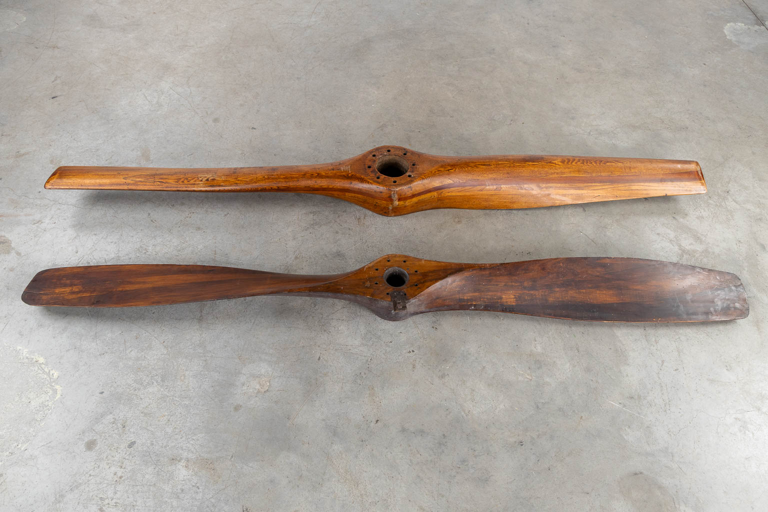 A pair of decorative 'Airplane' propellers. (L:266 cm) - Image 8 of 9