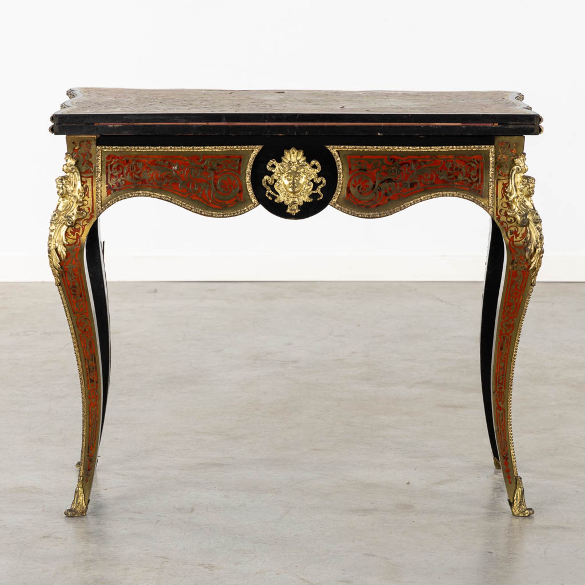 A 'Boulle inlay' card playing table mounted with gilt bronze, Napoleon 3, 19th C. (L:45 x W:87 x H:7 - Bild 5 aus 16