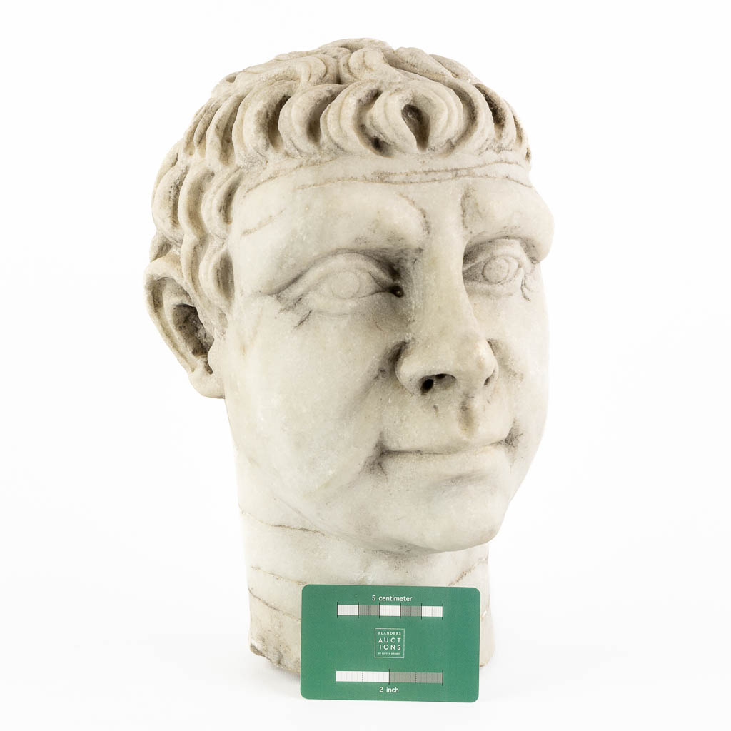 Head of a man, sculptured Carrara marble. 19th C. (L:19 x W:24 x H:30 cm) - Image 2 of 12