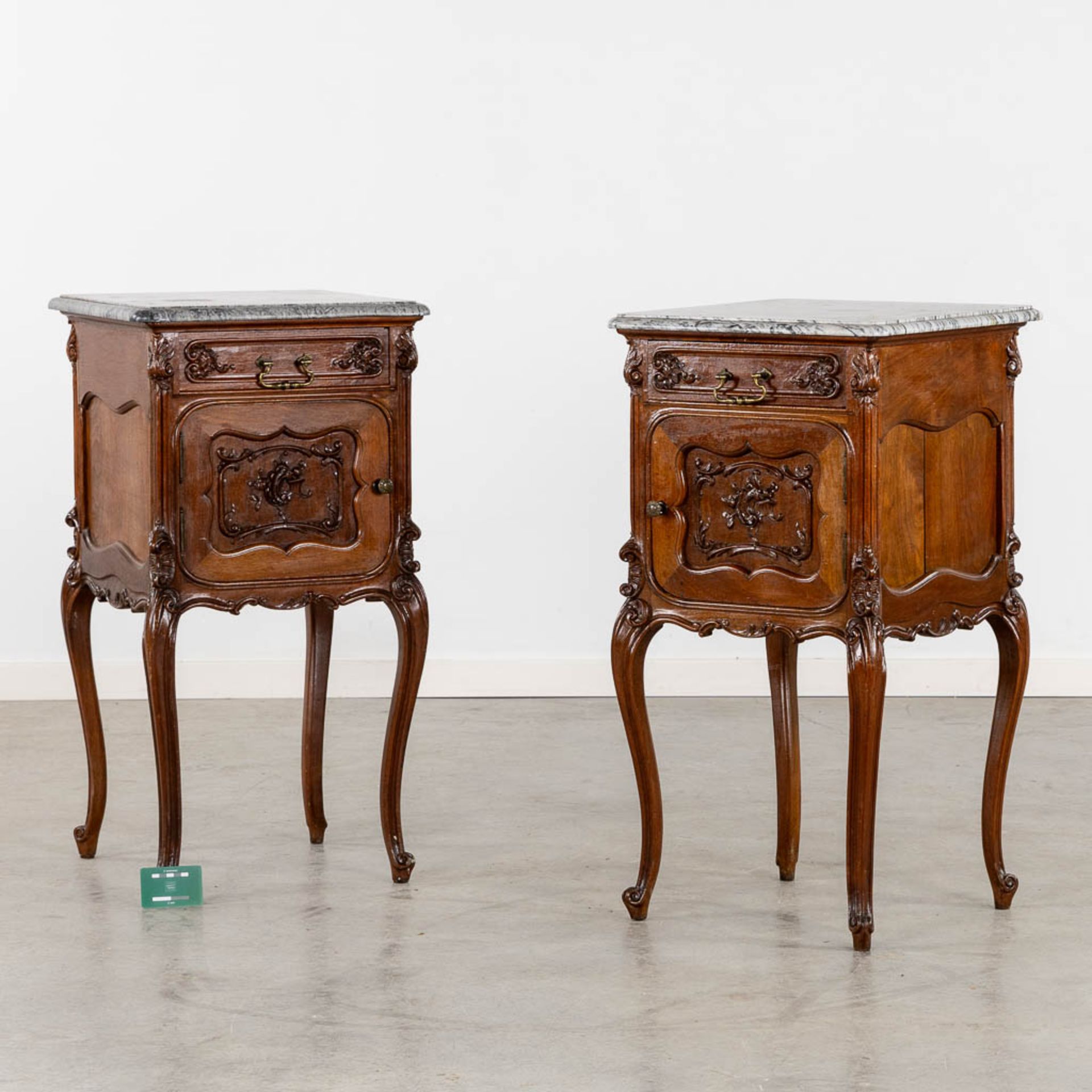 A pair of nightstands, Louis XV style with a marble top. (L:44 x W:44 x H:83 cm) - Bild 2 aus 12