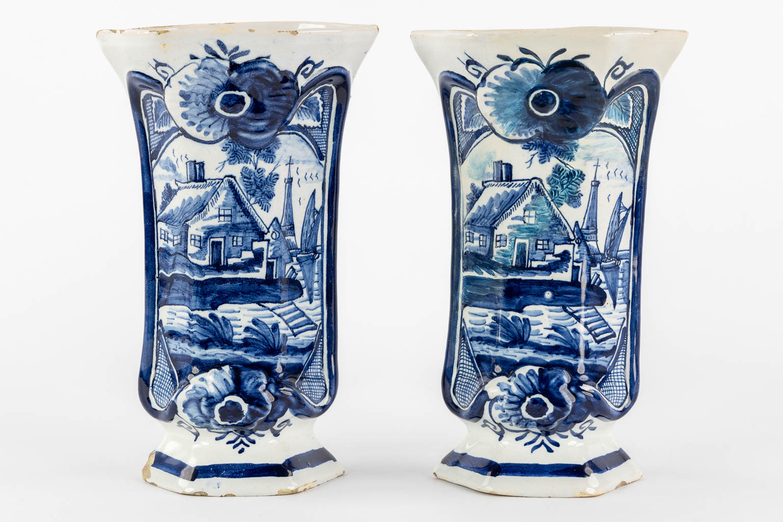 Delft, 'De Drie Klokken' A 5-piece 'Kaststel', added a 'De Porceleyne Klaauw' Peacock plate. 18th. ( - Image 24 of 26