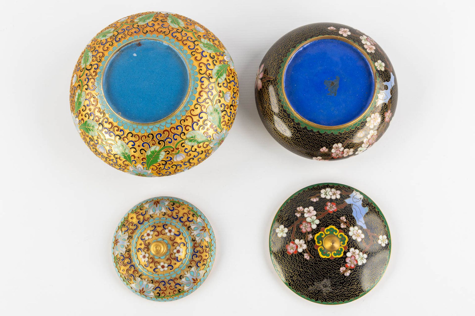 Twelve pieces of Cloisonné enamelled vases and trinklet bowls. Three pairs. (H:23 cm) - Image 5 of 14