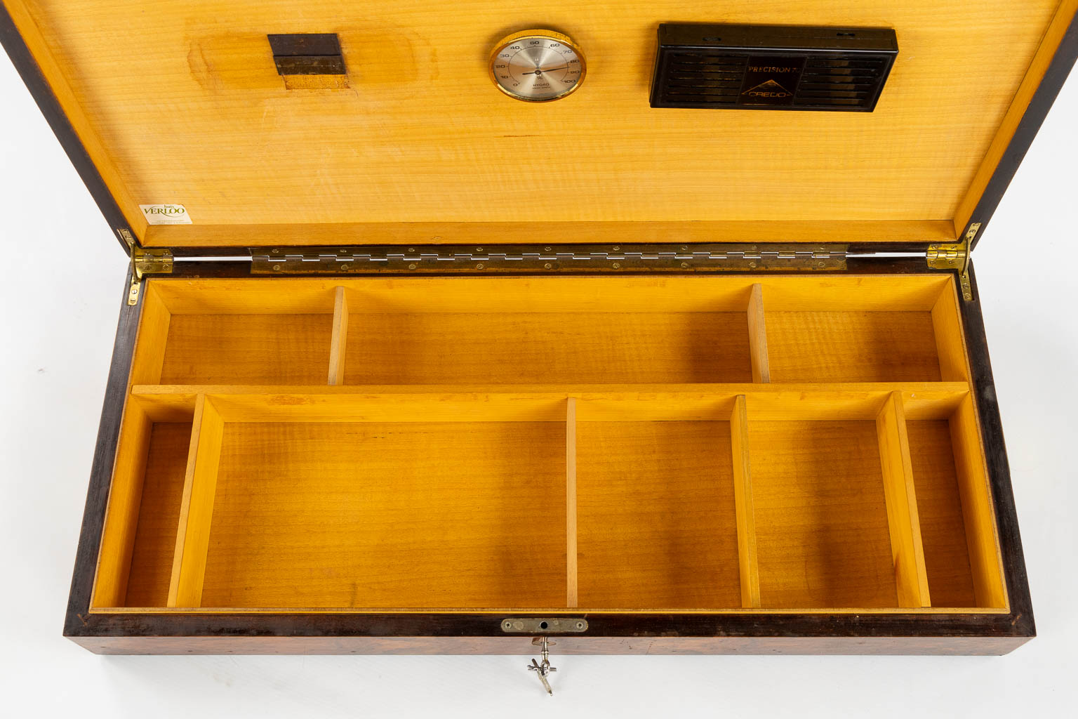 A large 'Humidor', burl wood mounted with brass. (L:34 x W:74 x H:11,5 cm) - Image 5 of 7