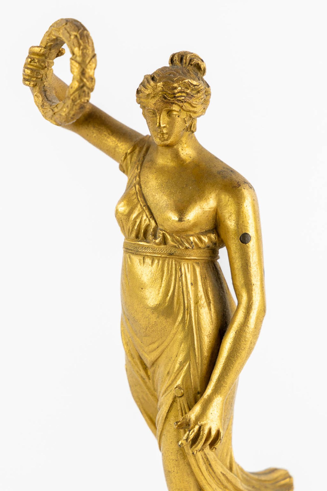 The Triumph of Venus', gilt bronze. Empire. France, 19th C. (H:24 cm) - Bild 8 aus 9