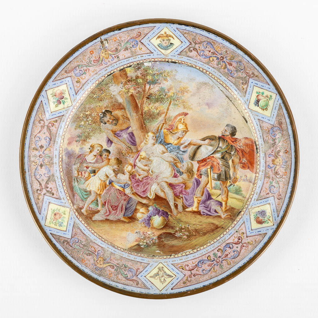 A finely painted plate, enamel on copper with a hand-painted decor. (D:13,3 cm) - Image 7 of 12