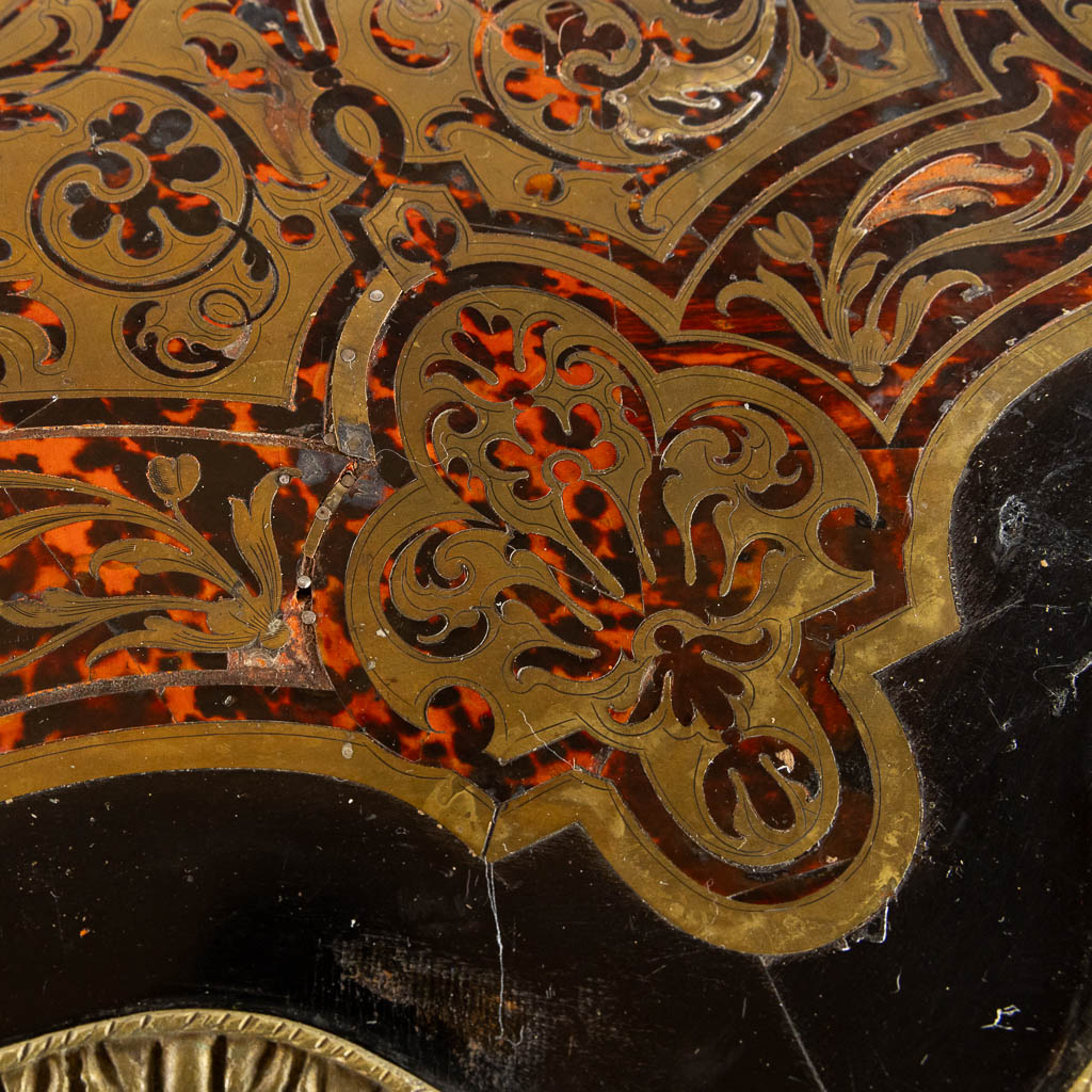 A Boulle 'Table Violon', tortoiseshell and copper inlay, Napoleon 3. (L:76 x W:130 x H:77 cm) - Image 13 of 19