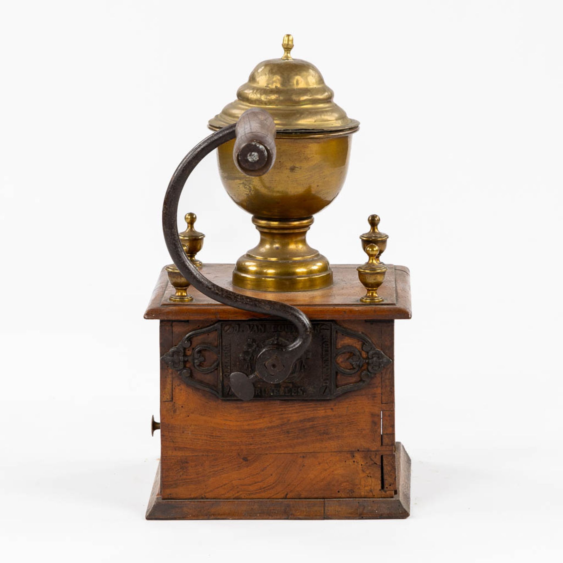 A large and antique 'Coffee Grinder' copper, iron and wood. (L:28 x W:51 x H:52 cm) - Bild 7 aus 10