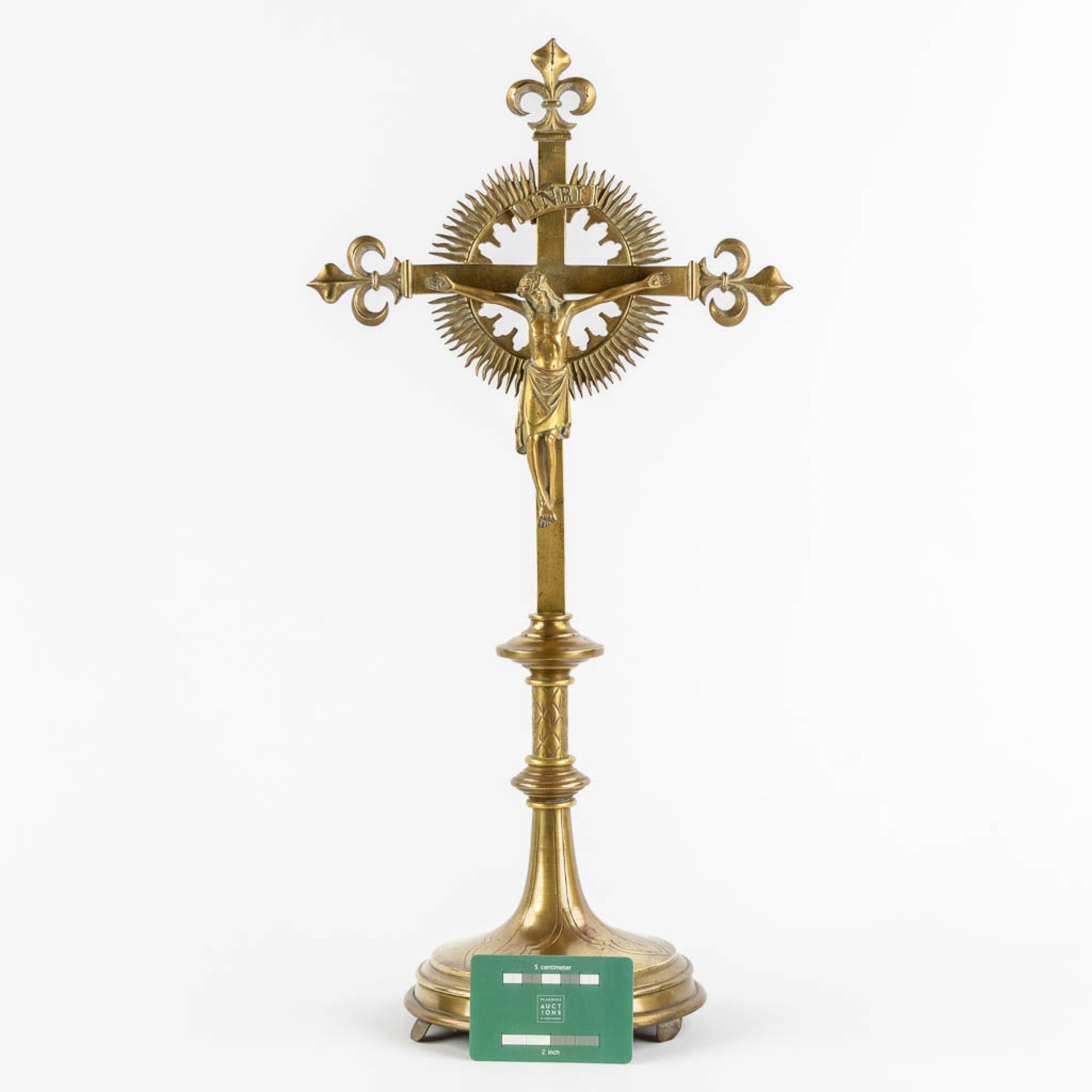 A crucifix with Corpus Christi, bronze, Gothic Revival. (W:26,5 x H:54 cm) - Image 2 of 10